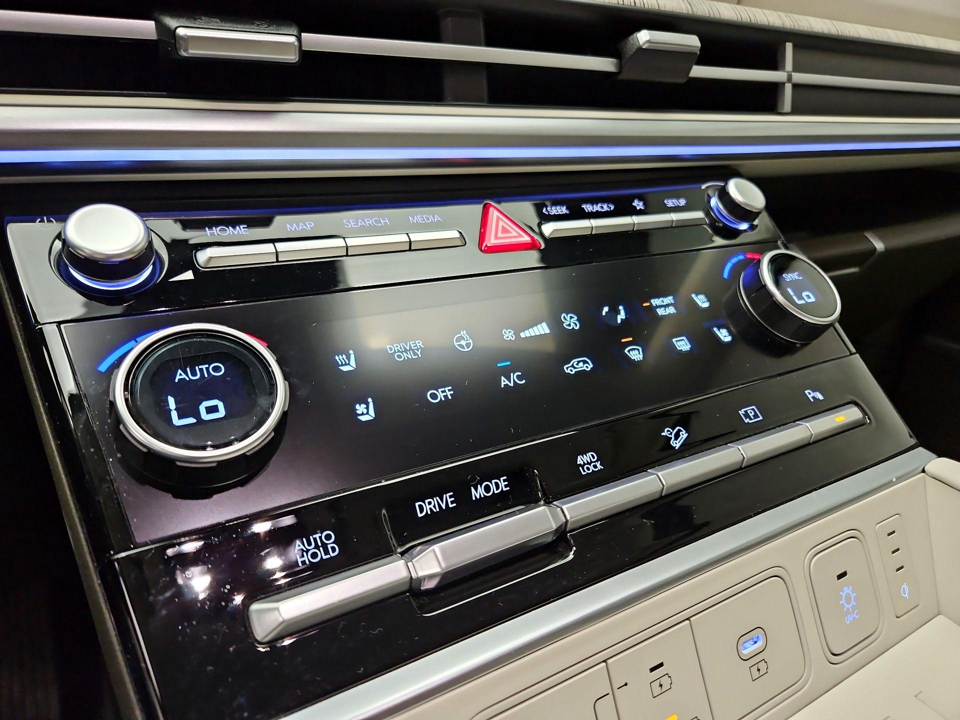 Thumbnail: 2024 Hyundai Santa Fe - 17