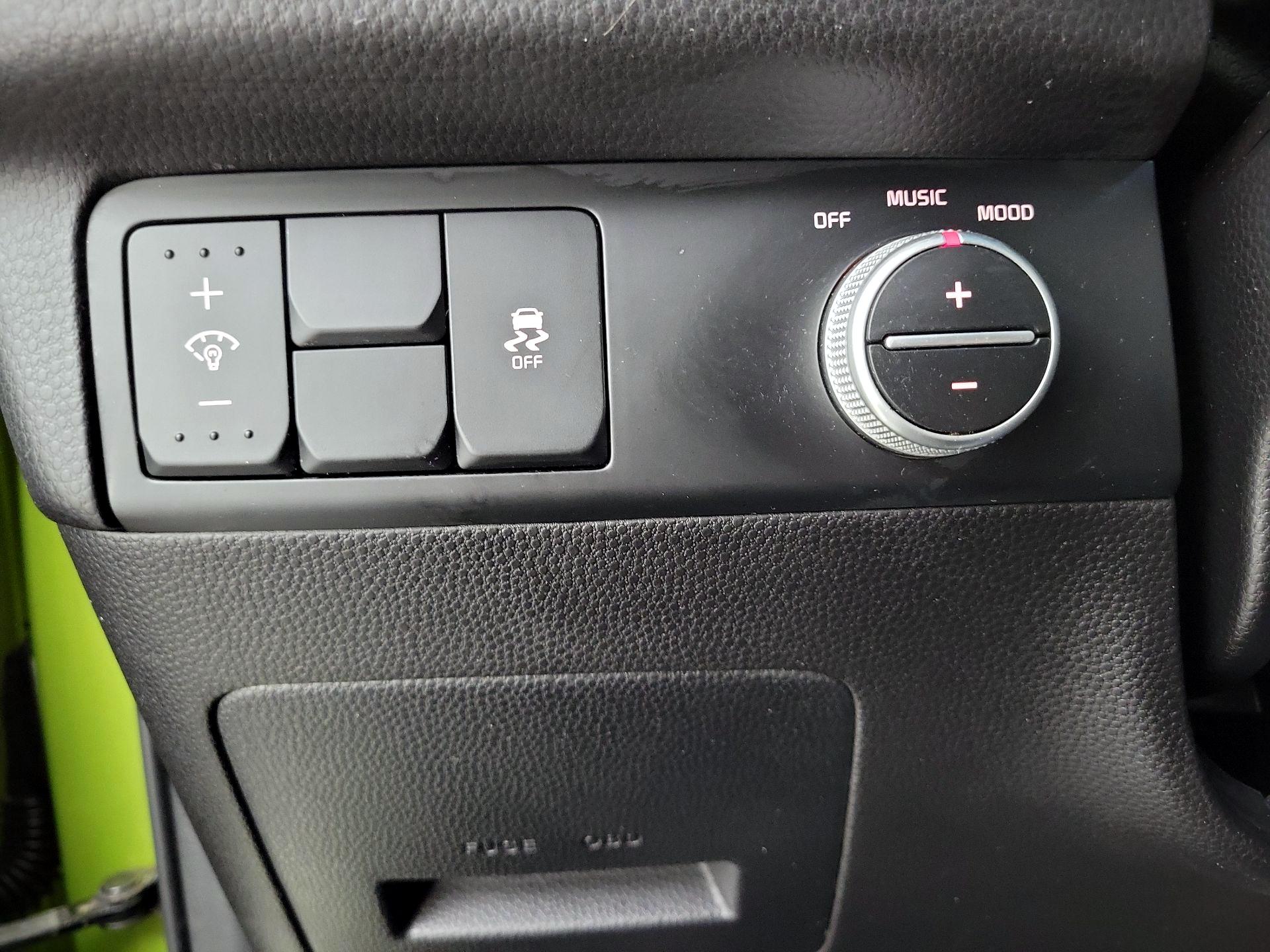 Thumbnail: 2016 Kia Soul - 13