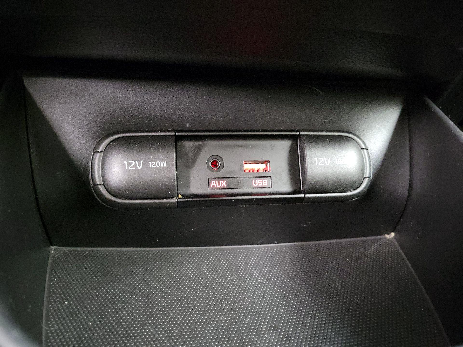 Thumbnail: 2016 Kia Soul - 19