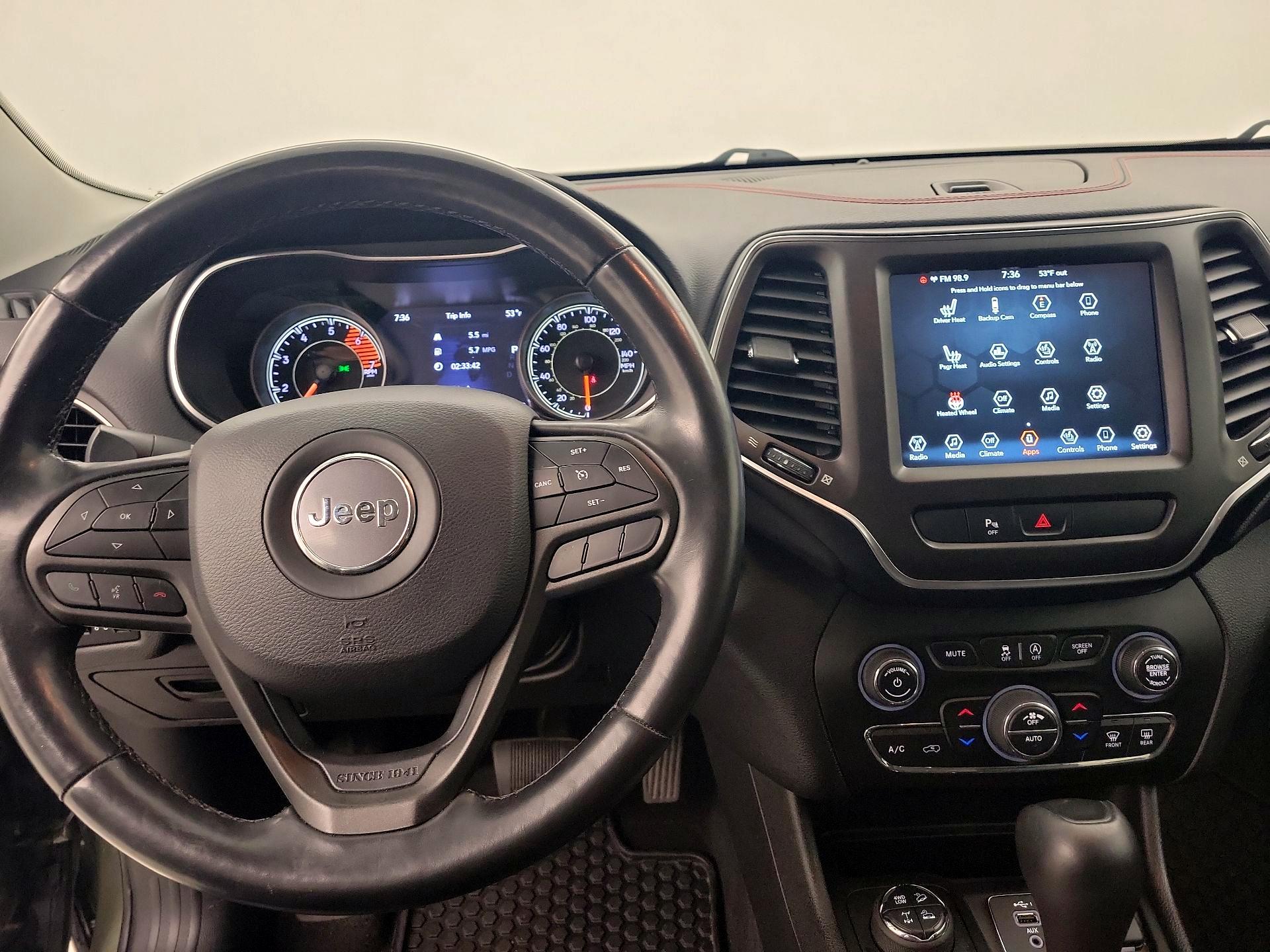 Thumbnail: 2020 Jeep Cherokee - 9