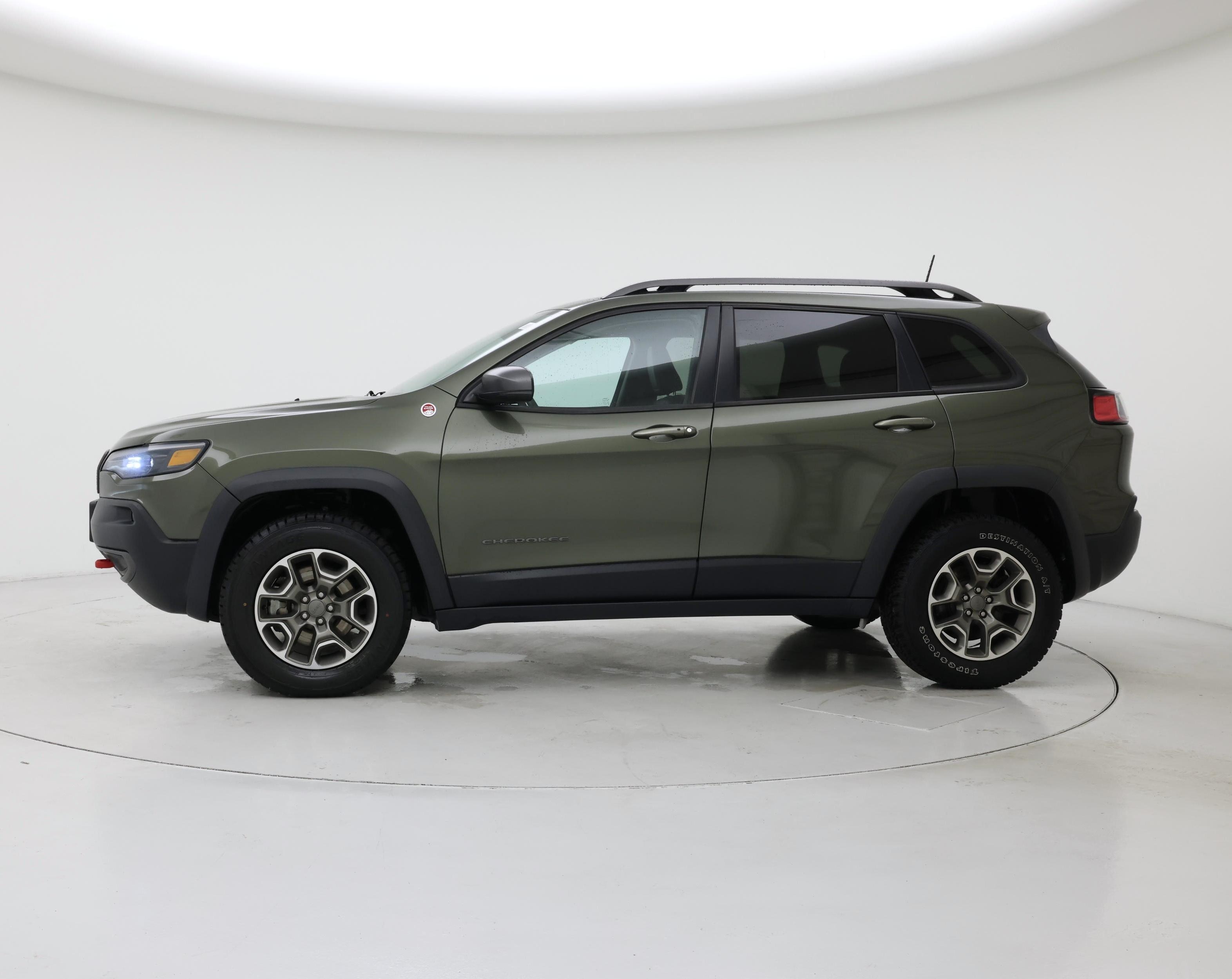 Thumbnail: 2020 Jeep Cherokee - 3
