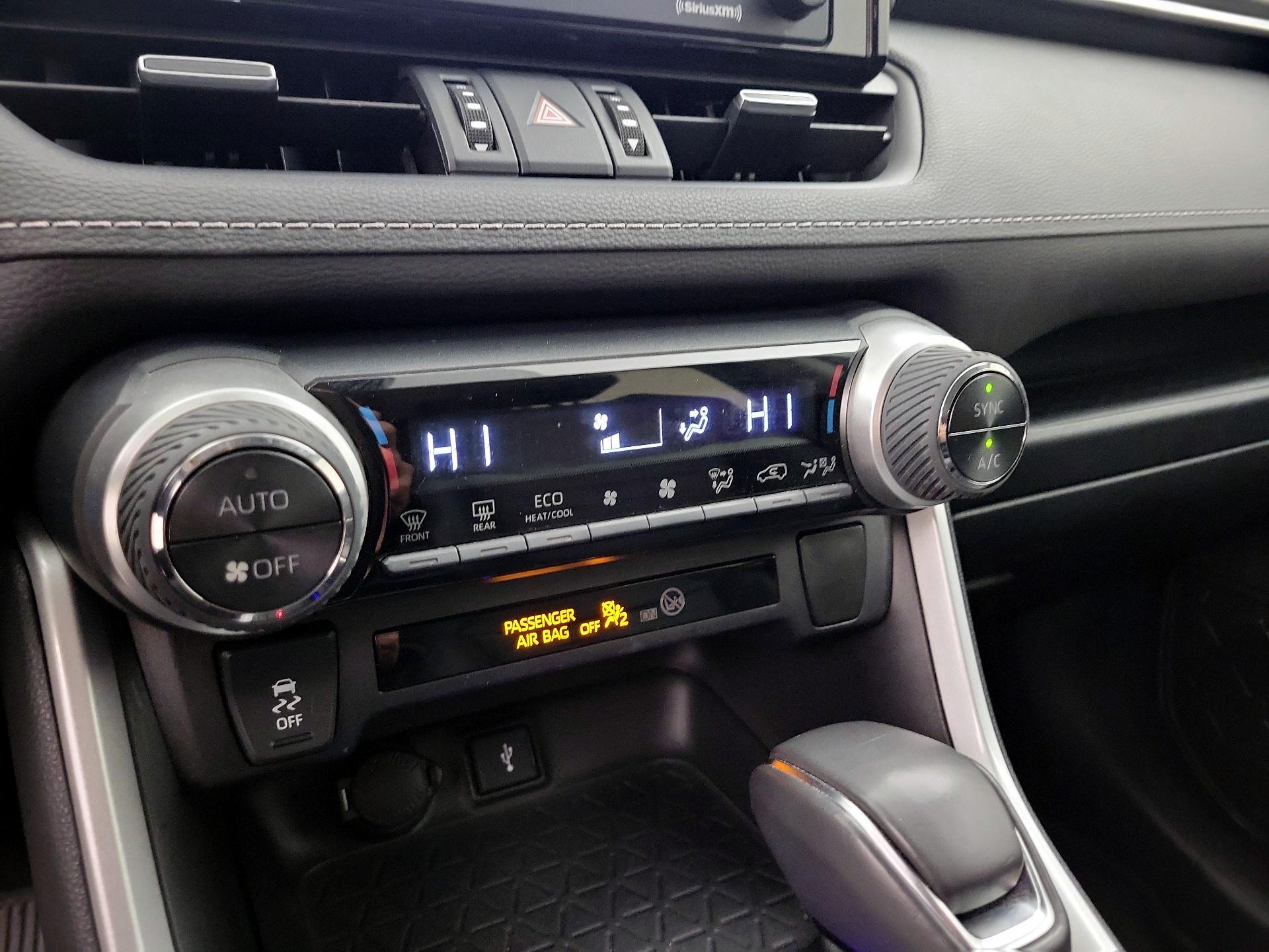 Thumbnail: 2021 Toyota RAV4 - 16
