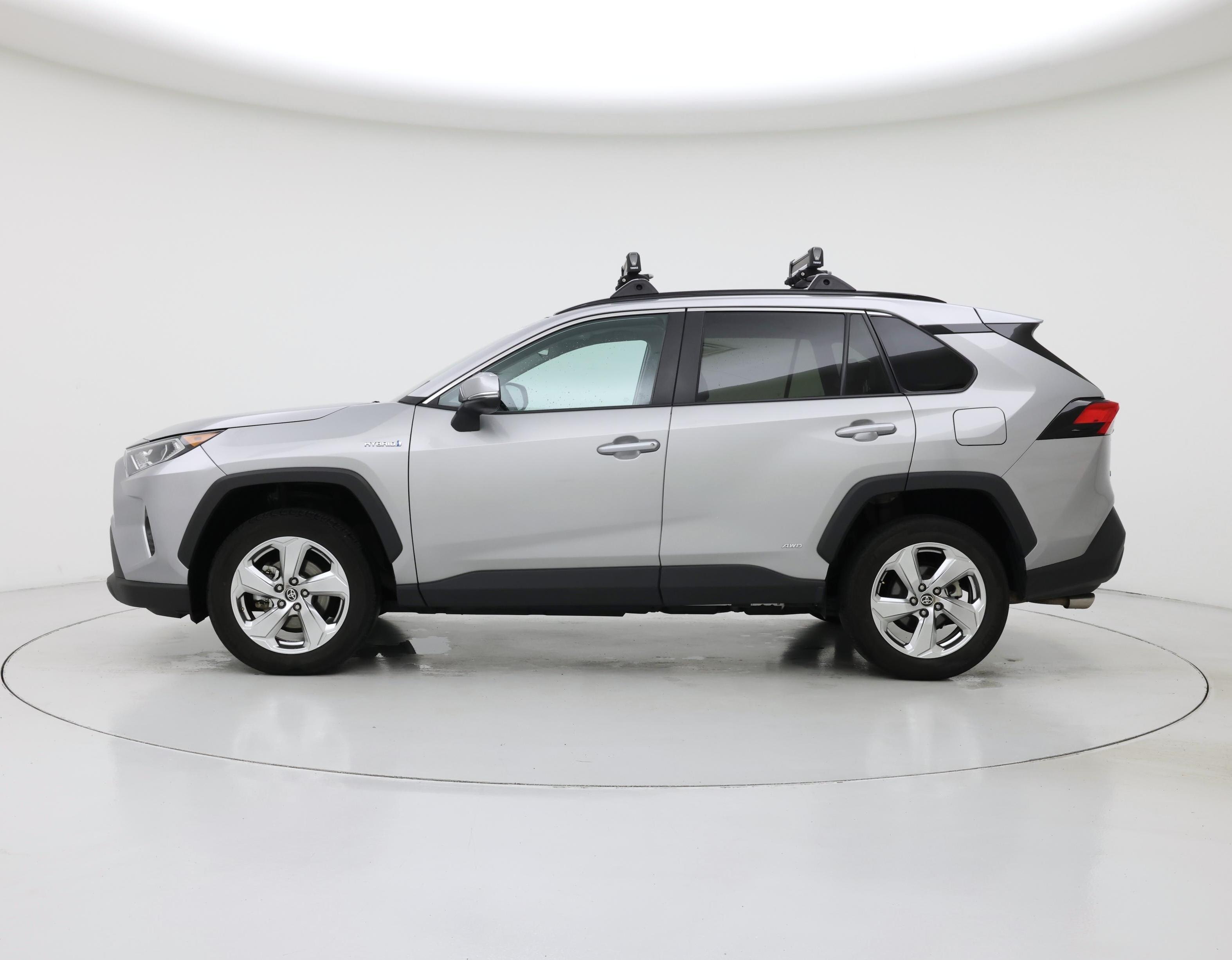 Thumbnail: 2021 Toyota RAV4 - 3