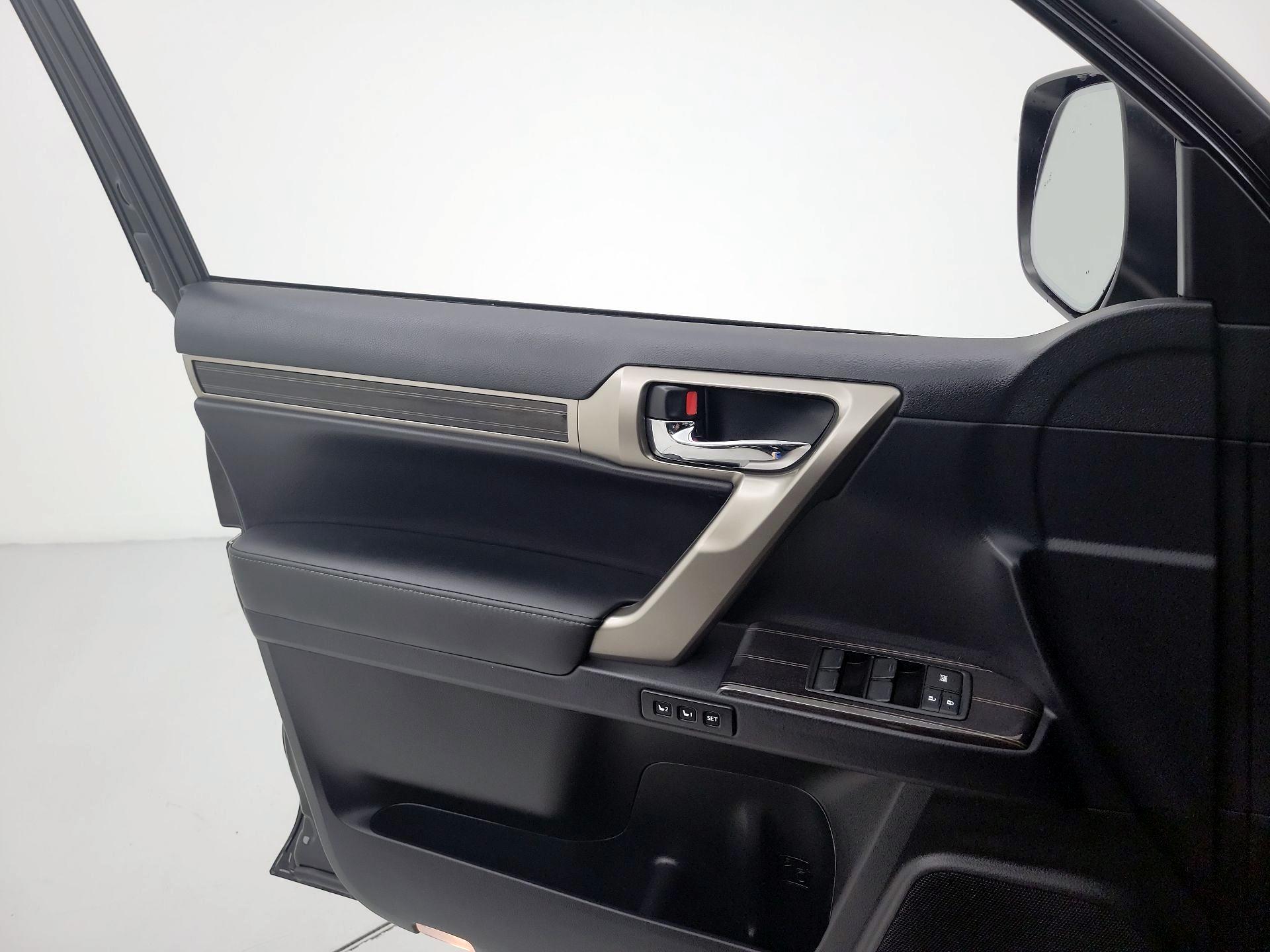 Thumbnail: 2021 Lexus GX - 12