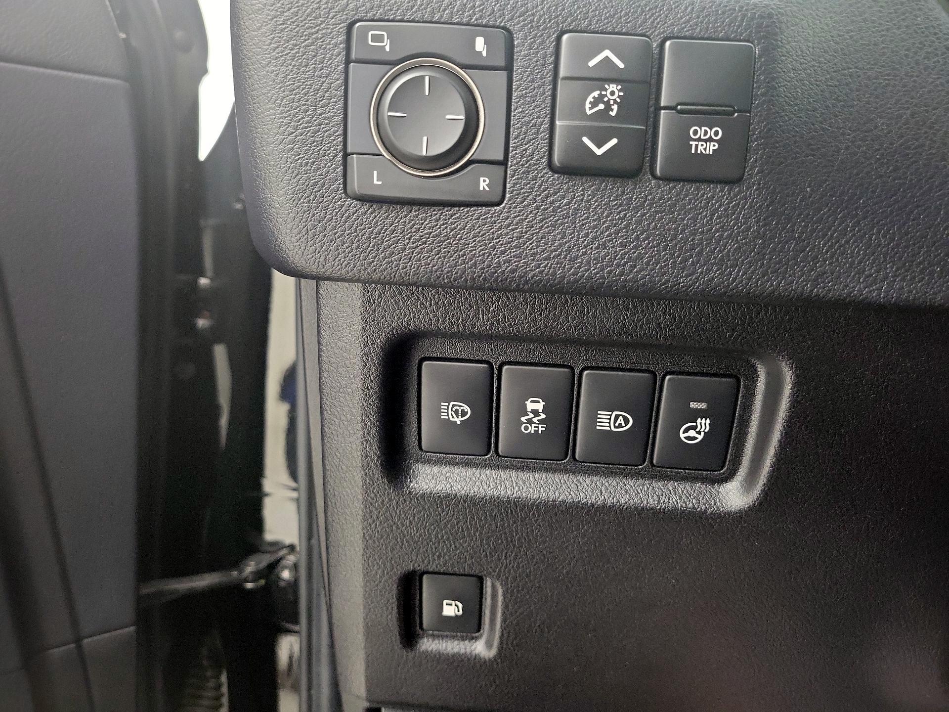 Thumbnail: 2021 Lexus GX - 13