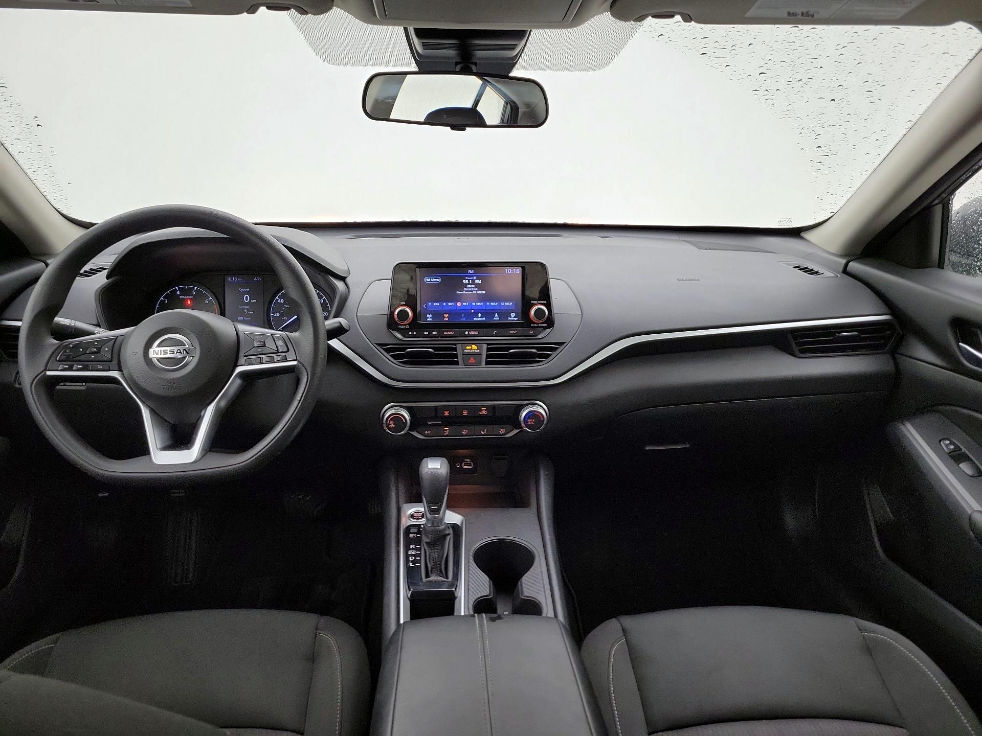 Thumbnail: 2022 Nissan Altima - 9