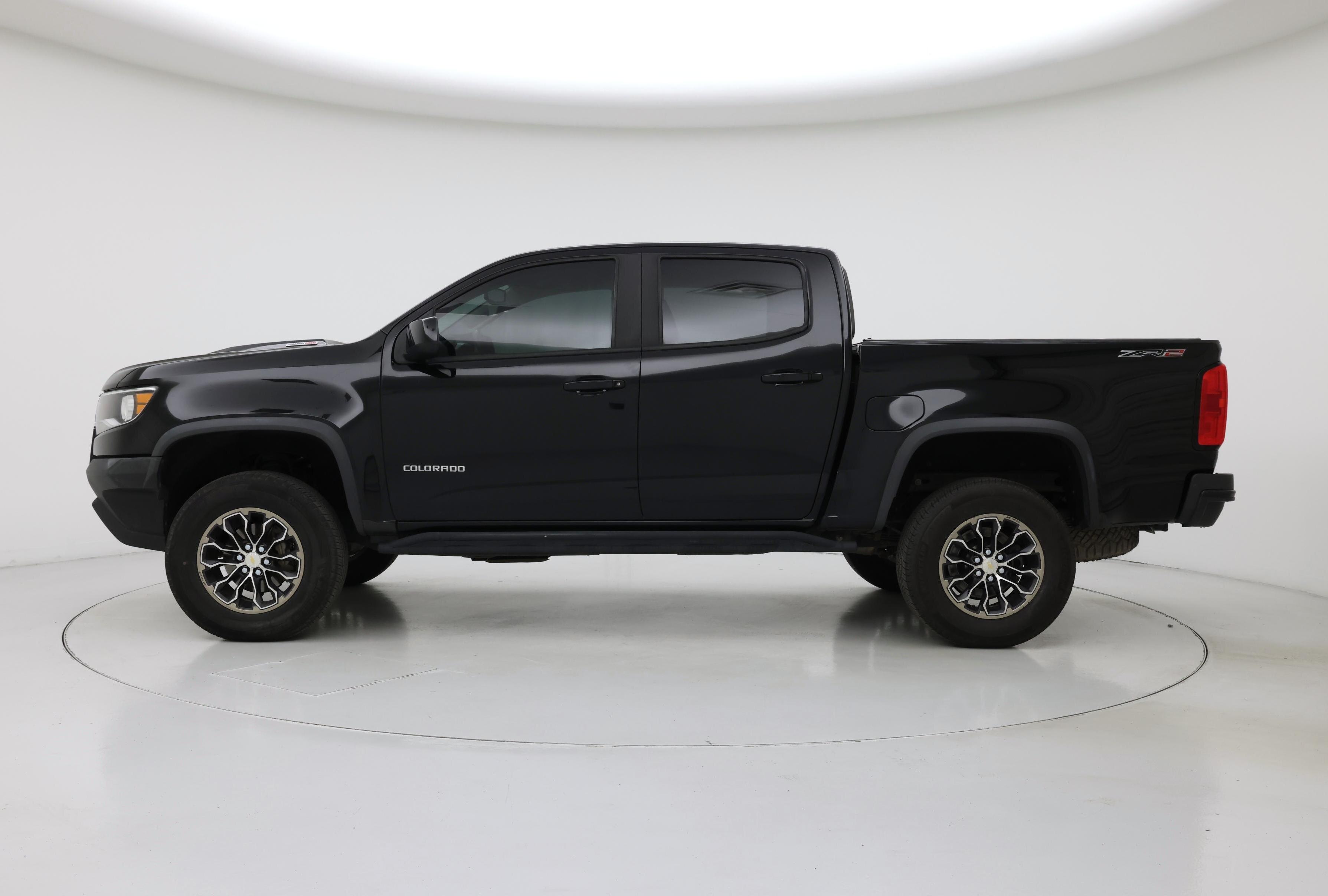 Thumbnail: 2017 Chevrolet Colorado - 3