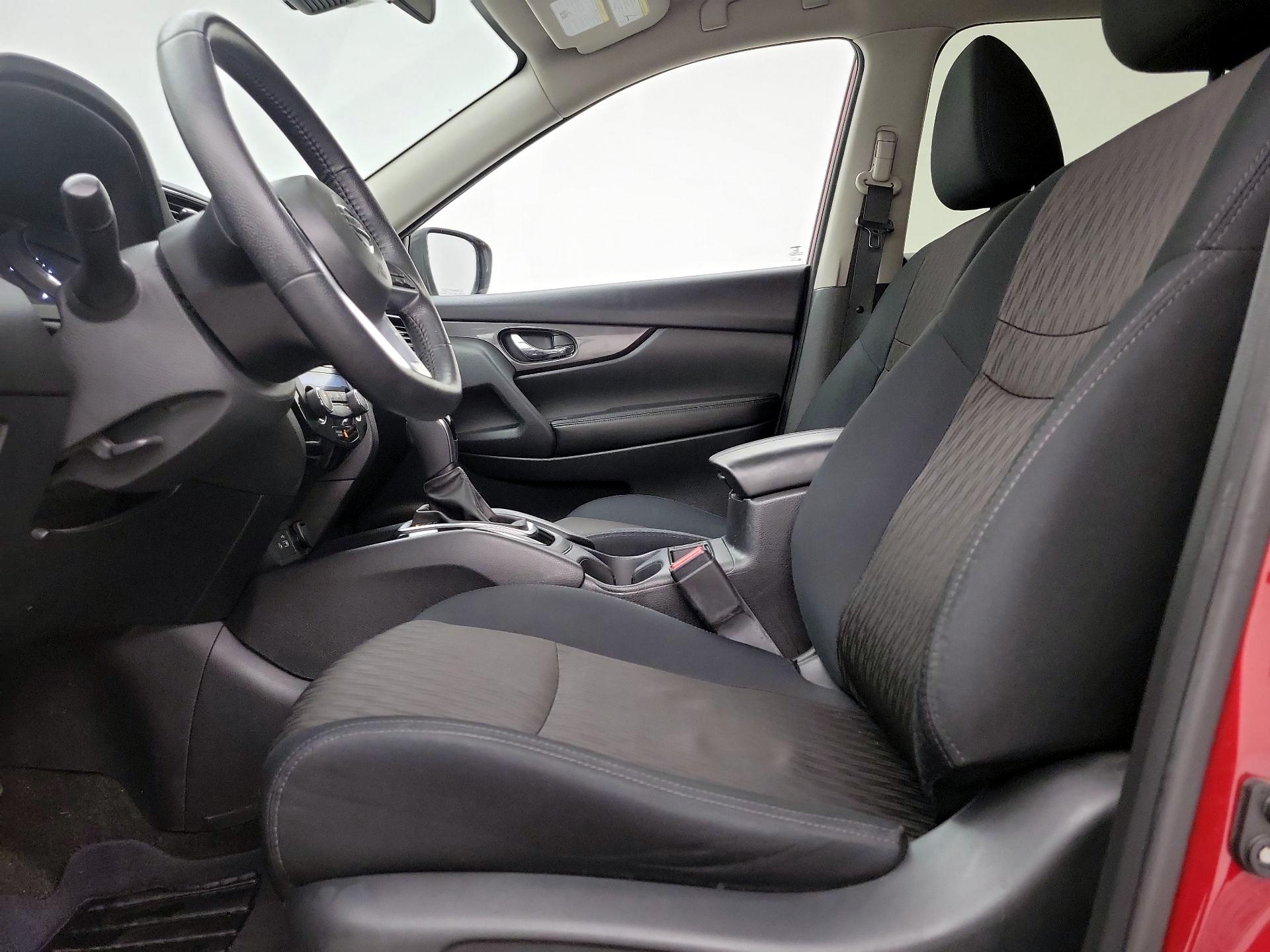 Thumbnail: 2019 Nissan Rogue - 11