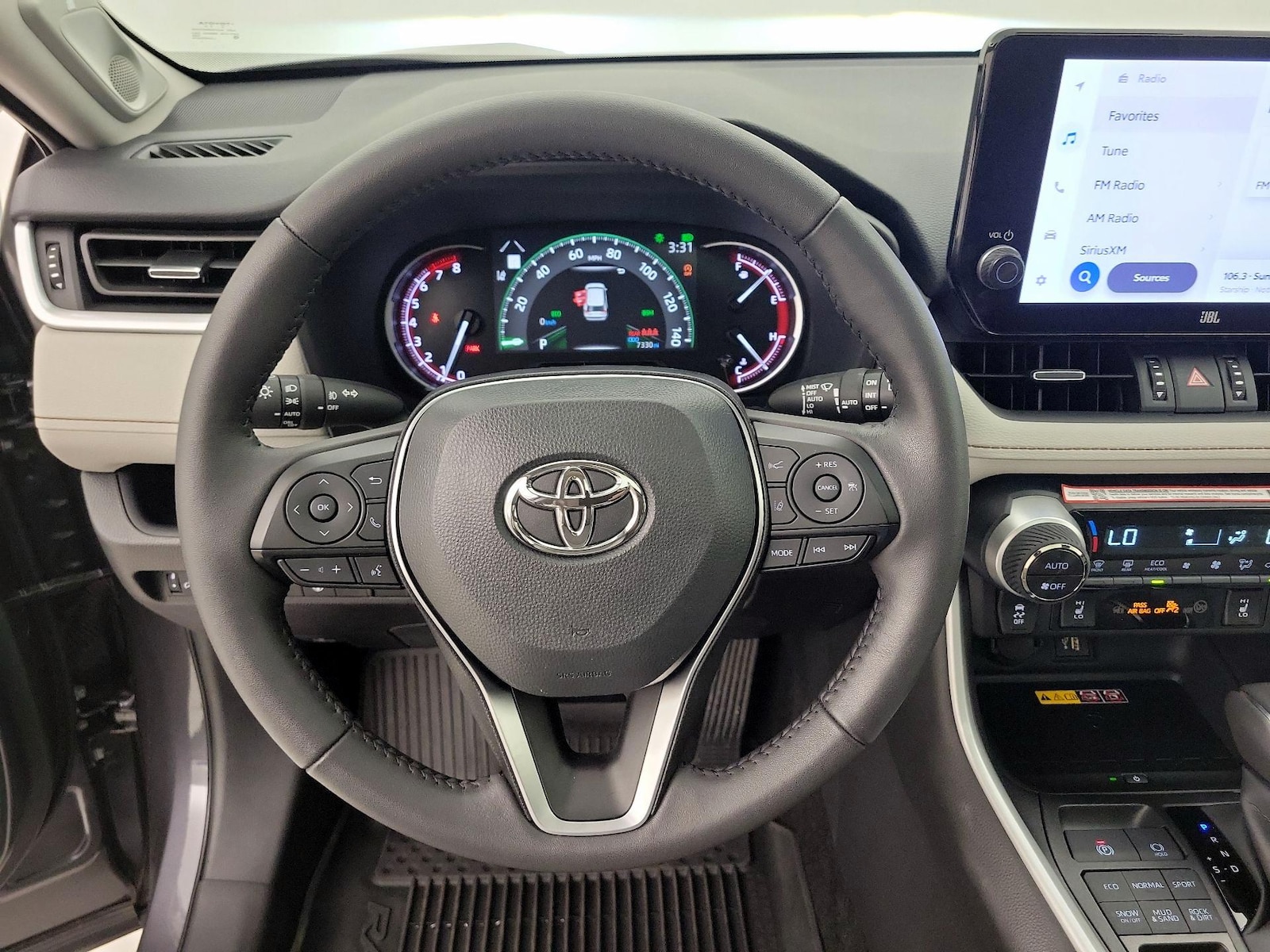 2025 Toyota RAV4 XLE Premium - Photo 11