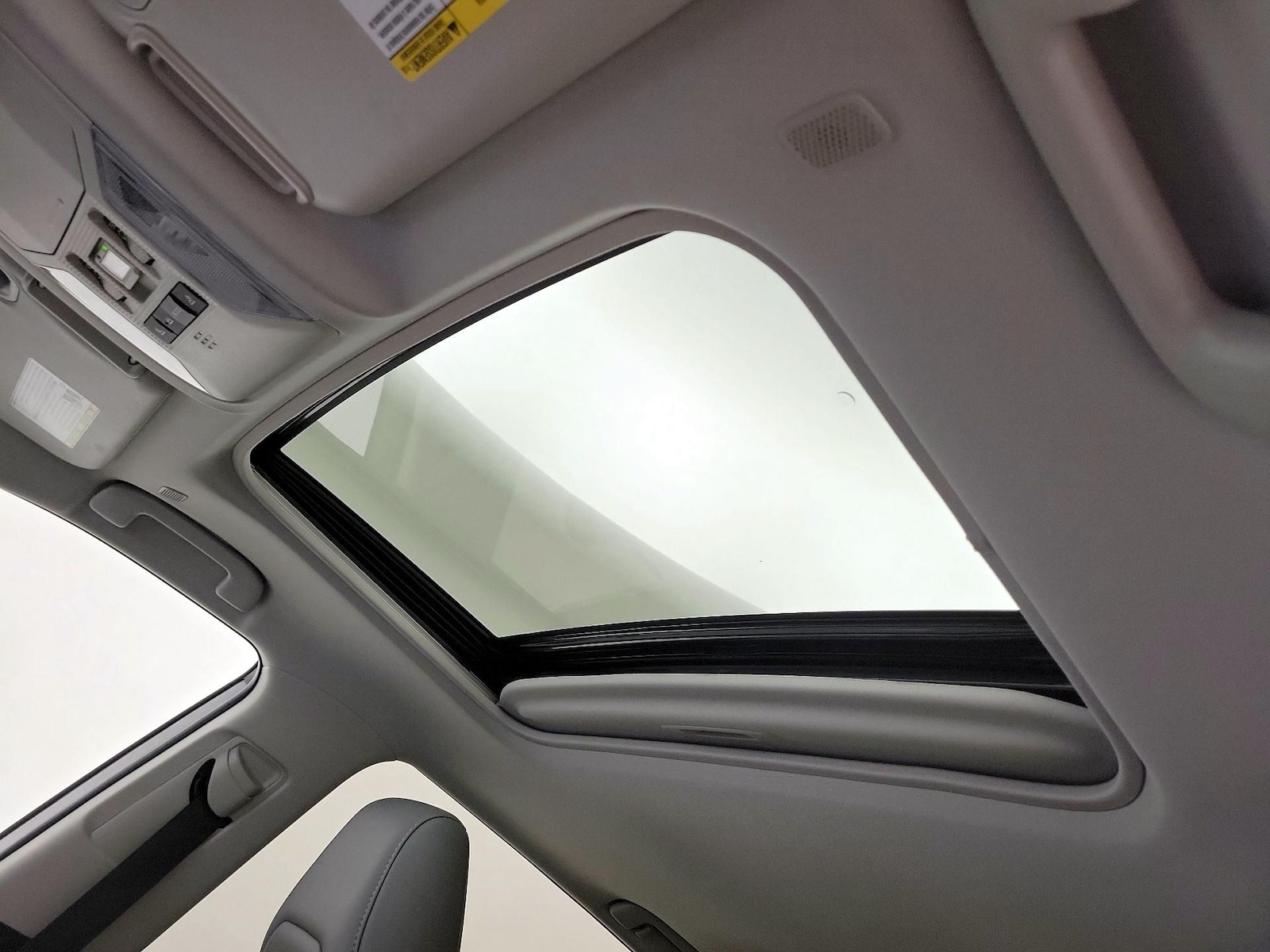 2025 Toyota RAV4 XLE Premium - Photo 20