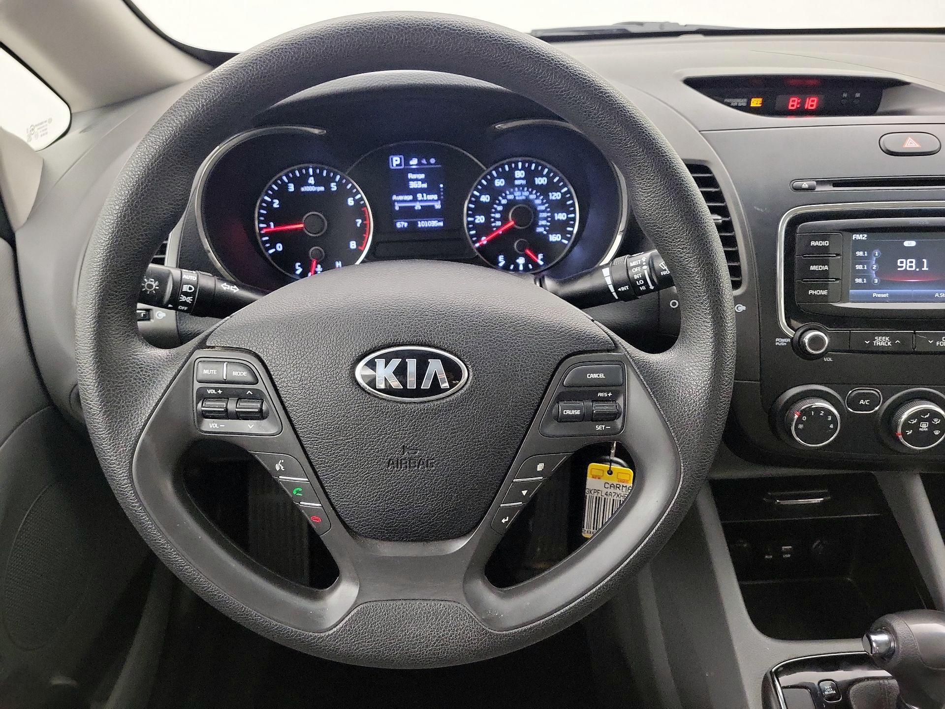 Thumbnail: 2017 Kia Forte - 10