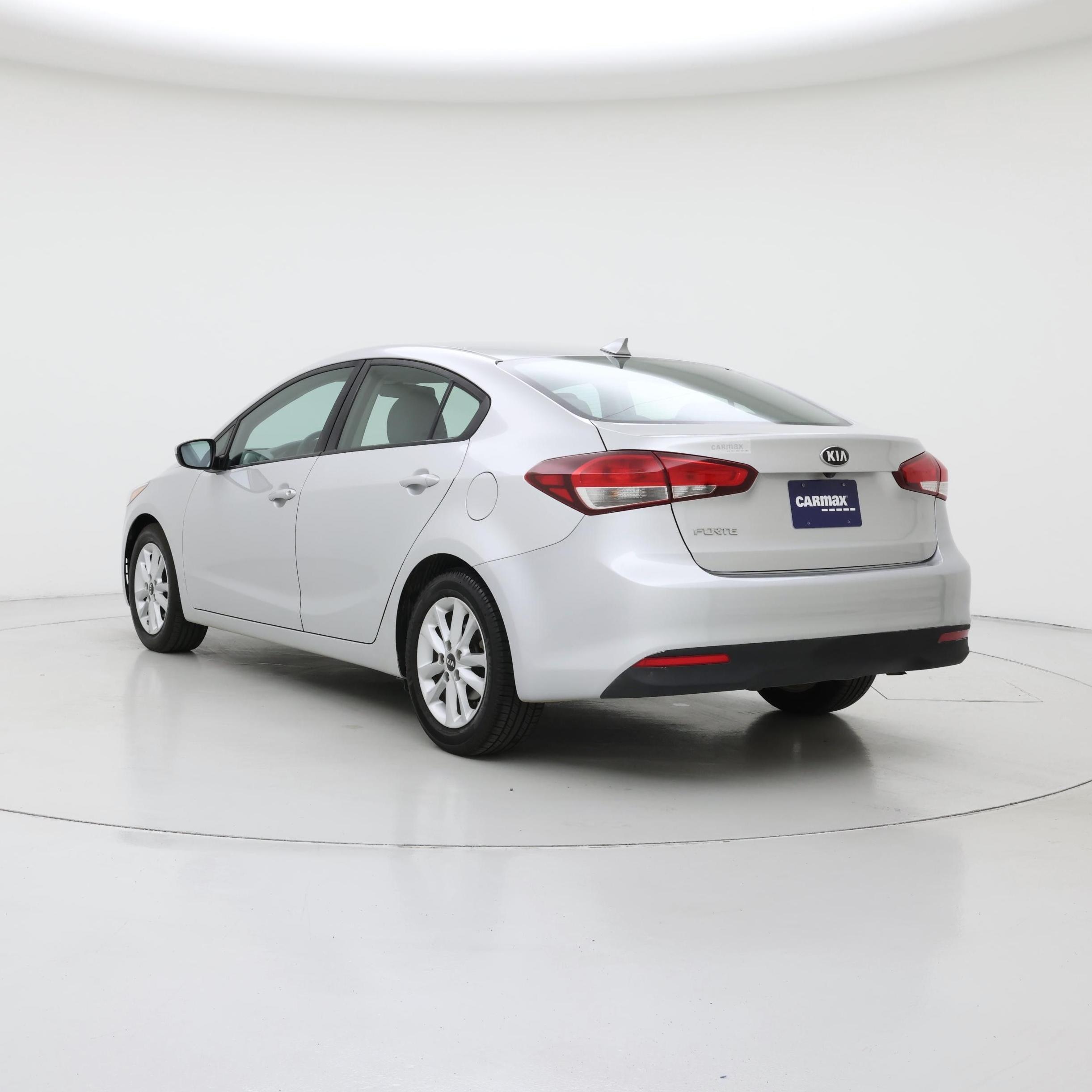 Thumbnail: 2017 Kia Forte - 2