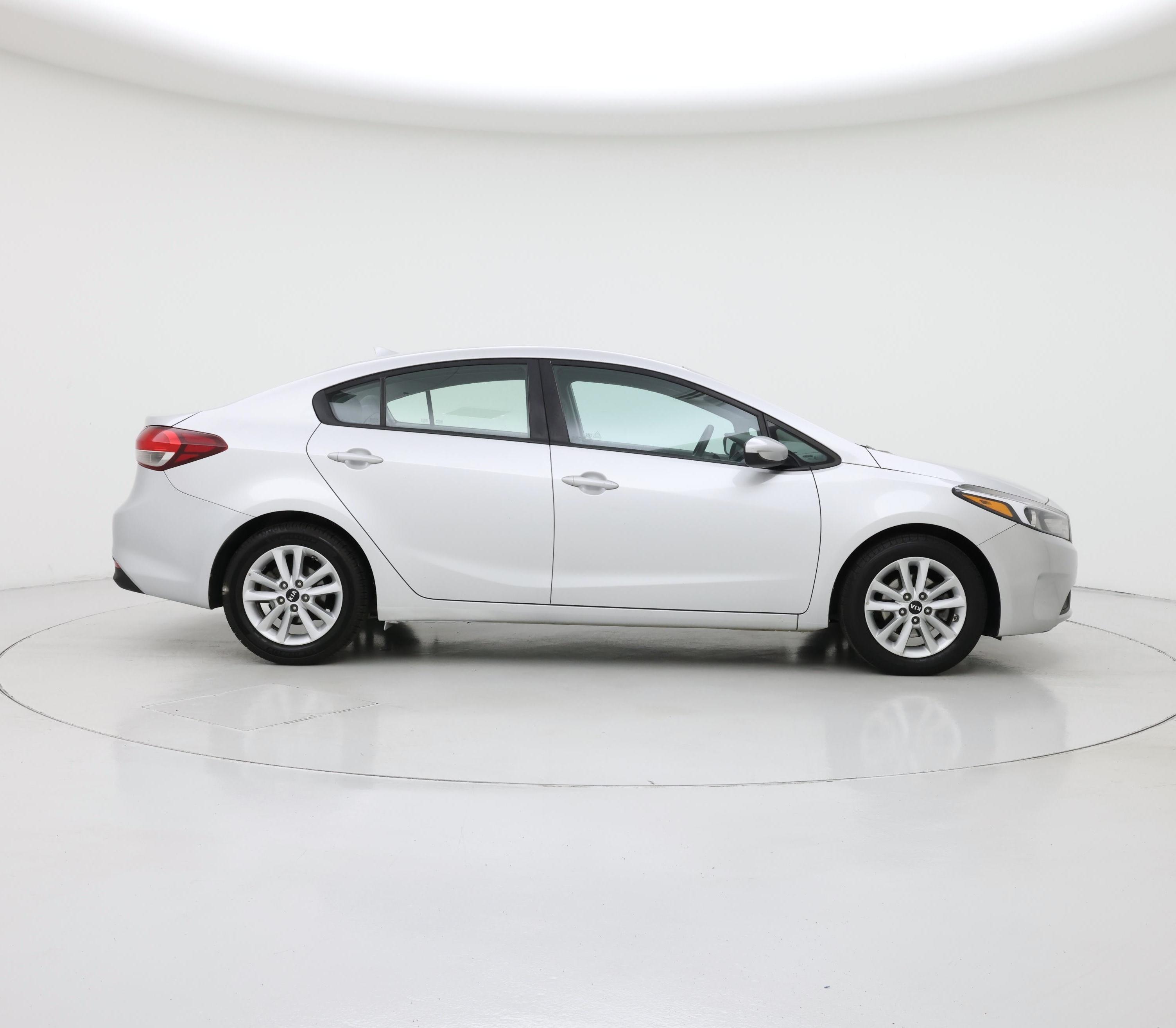Thumbnail: 2017 Kia Forte - 7
