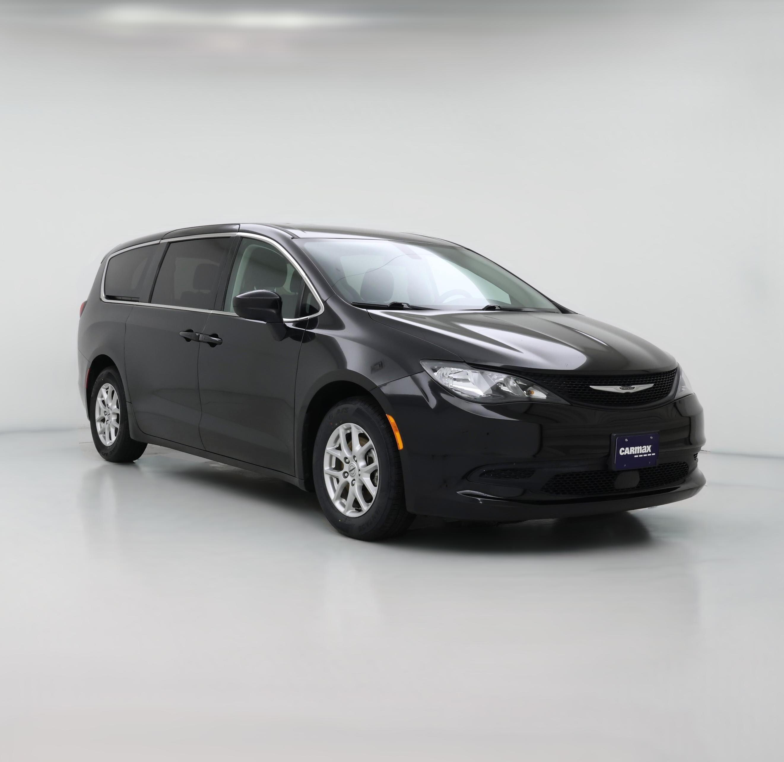 Thumbnail: 2022 Chrysler Voyager - 1