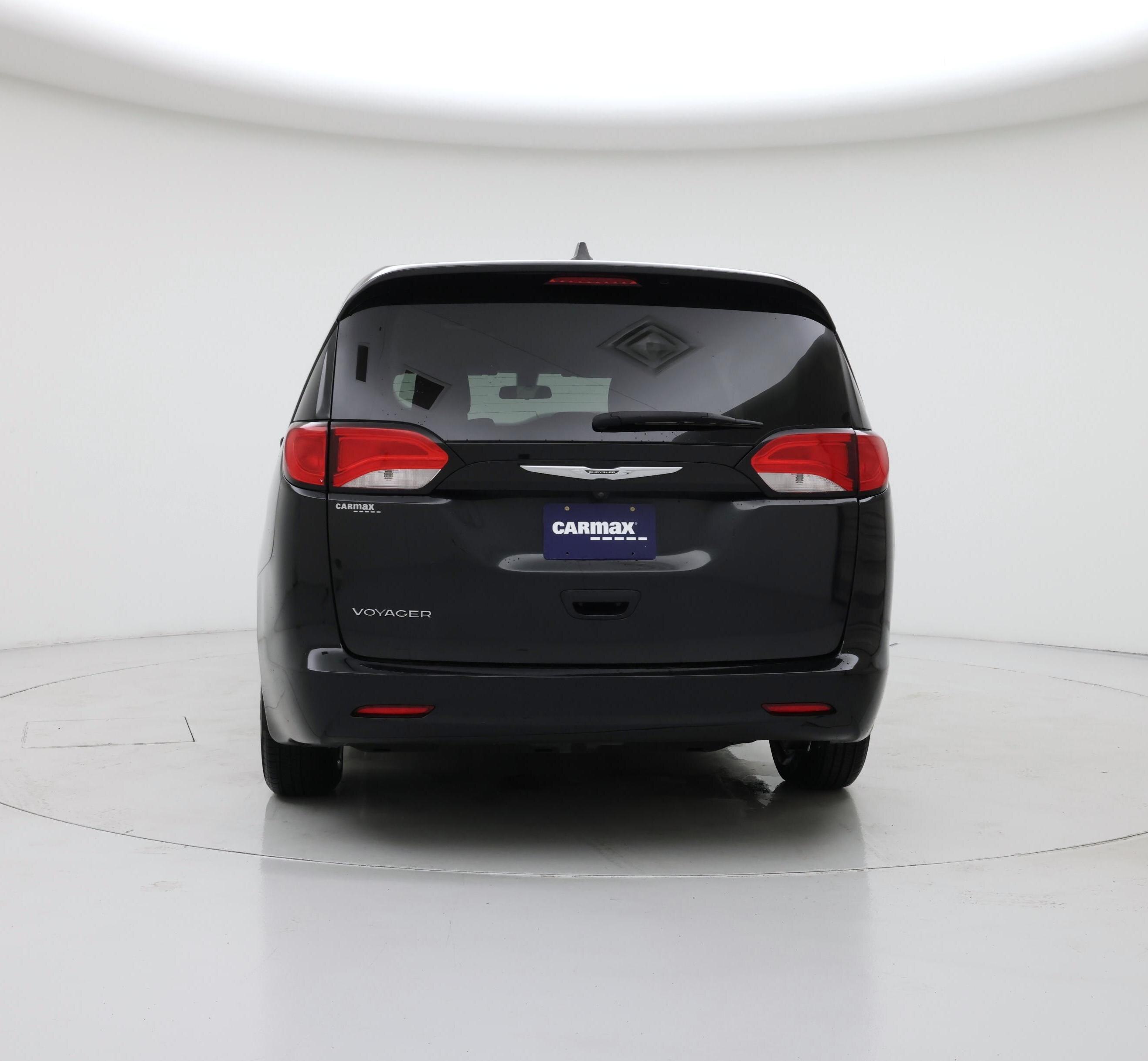 Thumbnail: 2022 Chrysler Voyager - 6