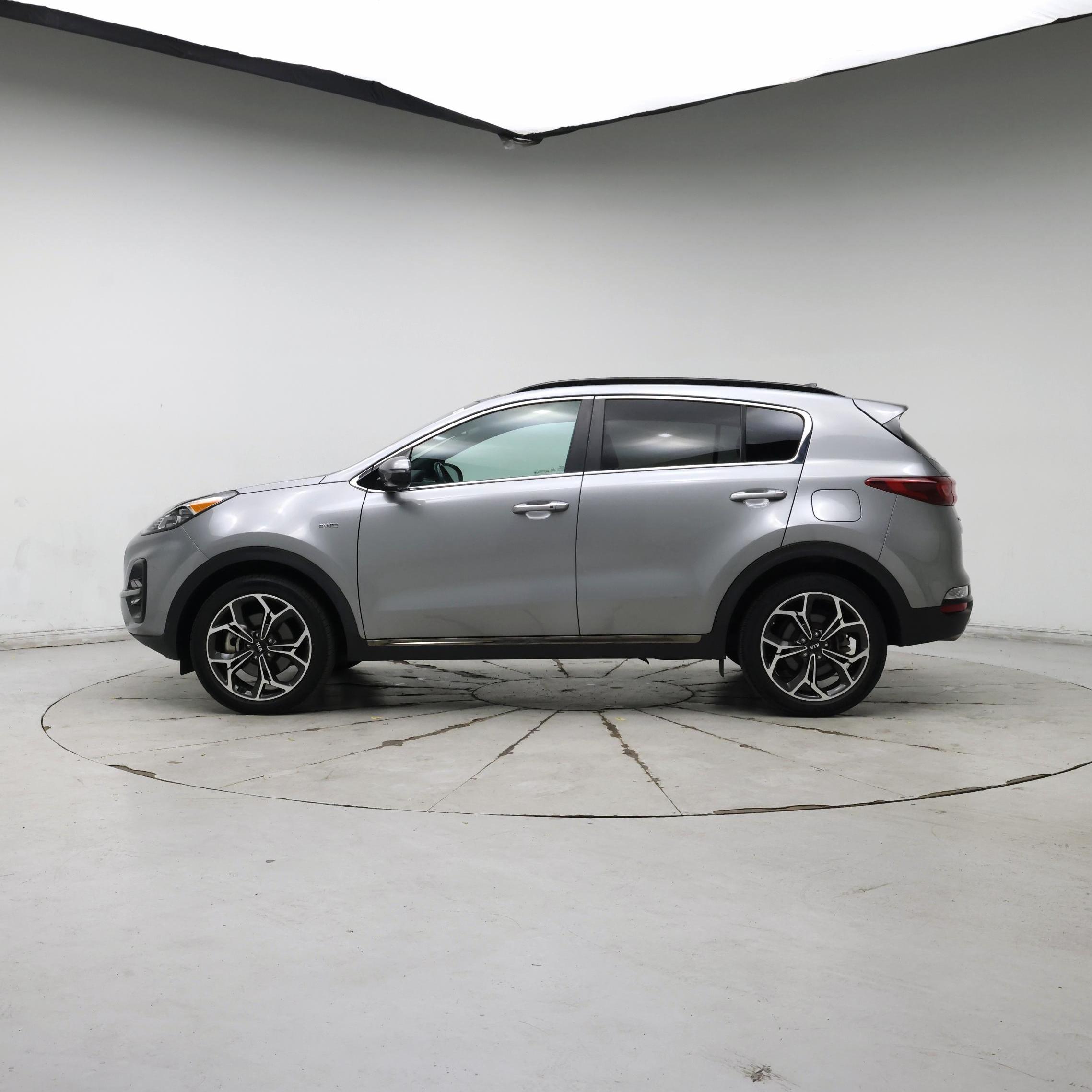 Thumbnail: 2020 Kia Sportage - 3