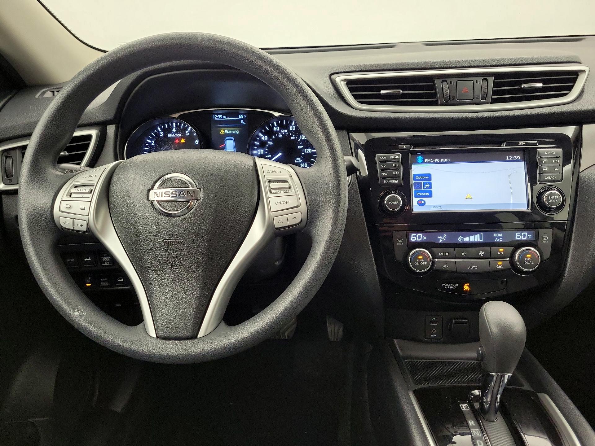 Thumbnail: 2016 Nissan Rogue - 9