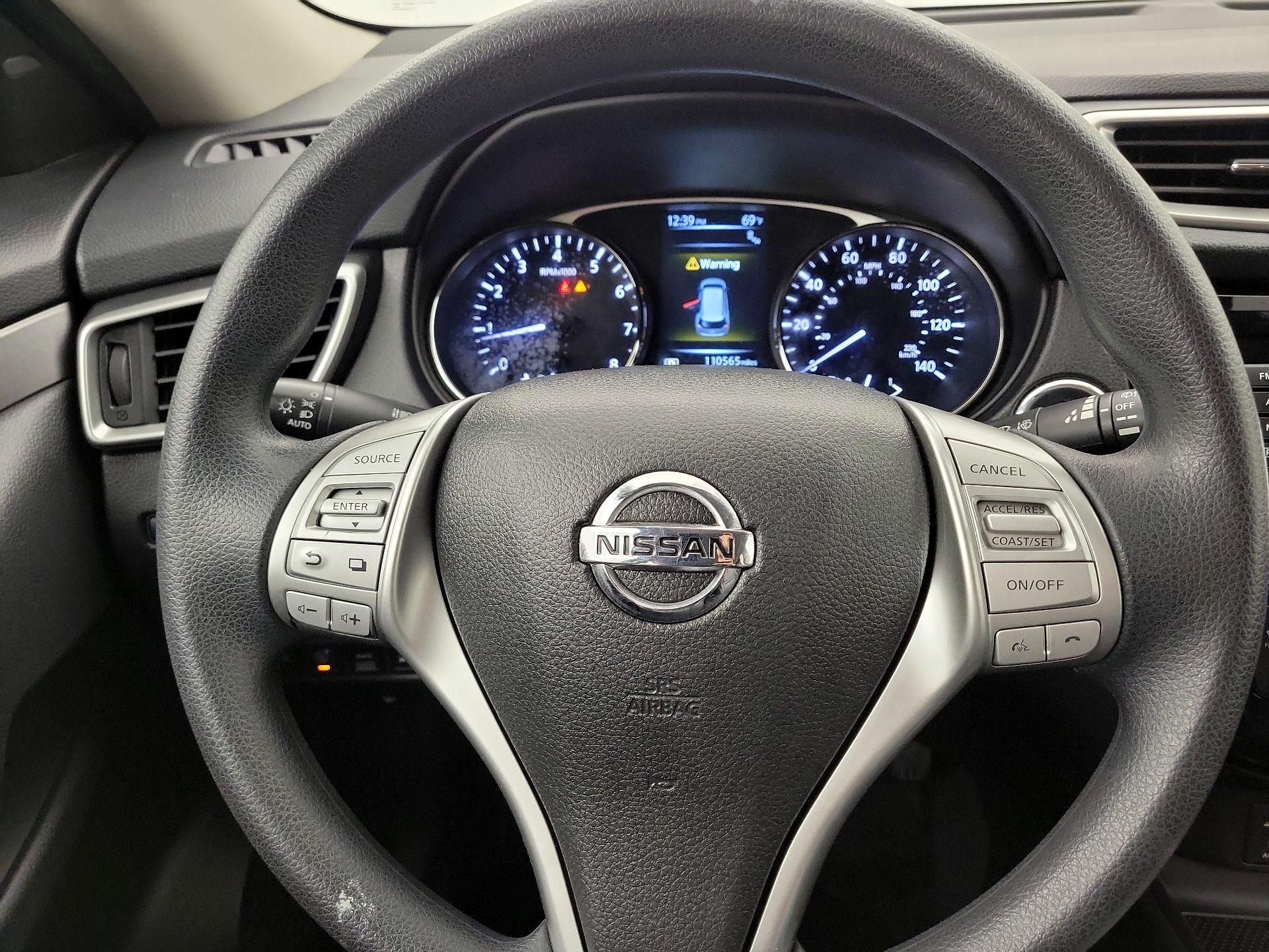 Thumbnail: 2016 Nissan Rogue - 10