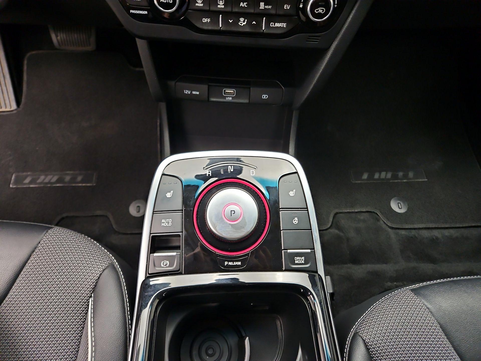Thumbnail: 2020 Kia Niro - 17