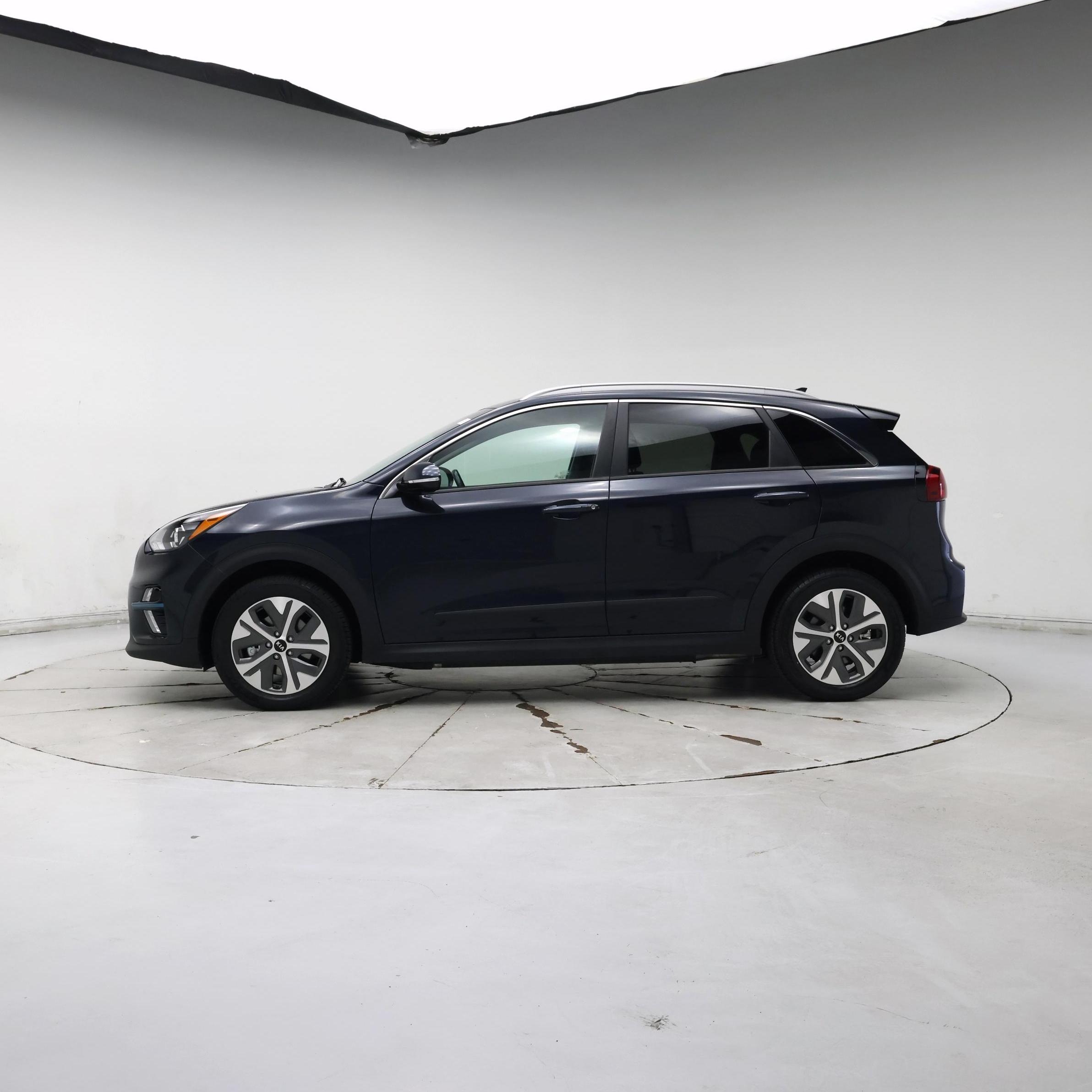 Thumbnail: 2020 Kia Niro - 3