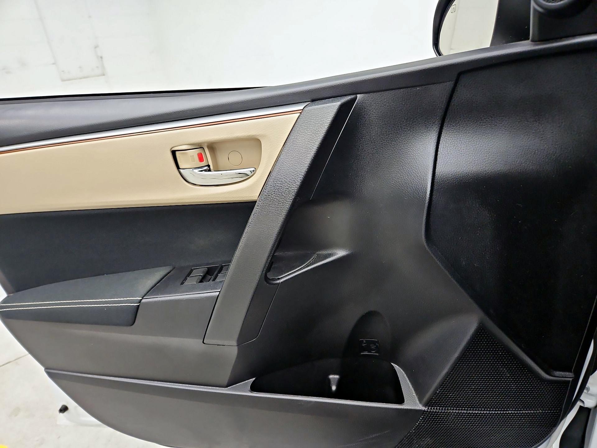 Thumbnail: 2016 Toyota Corolla - 12