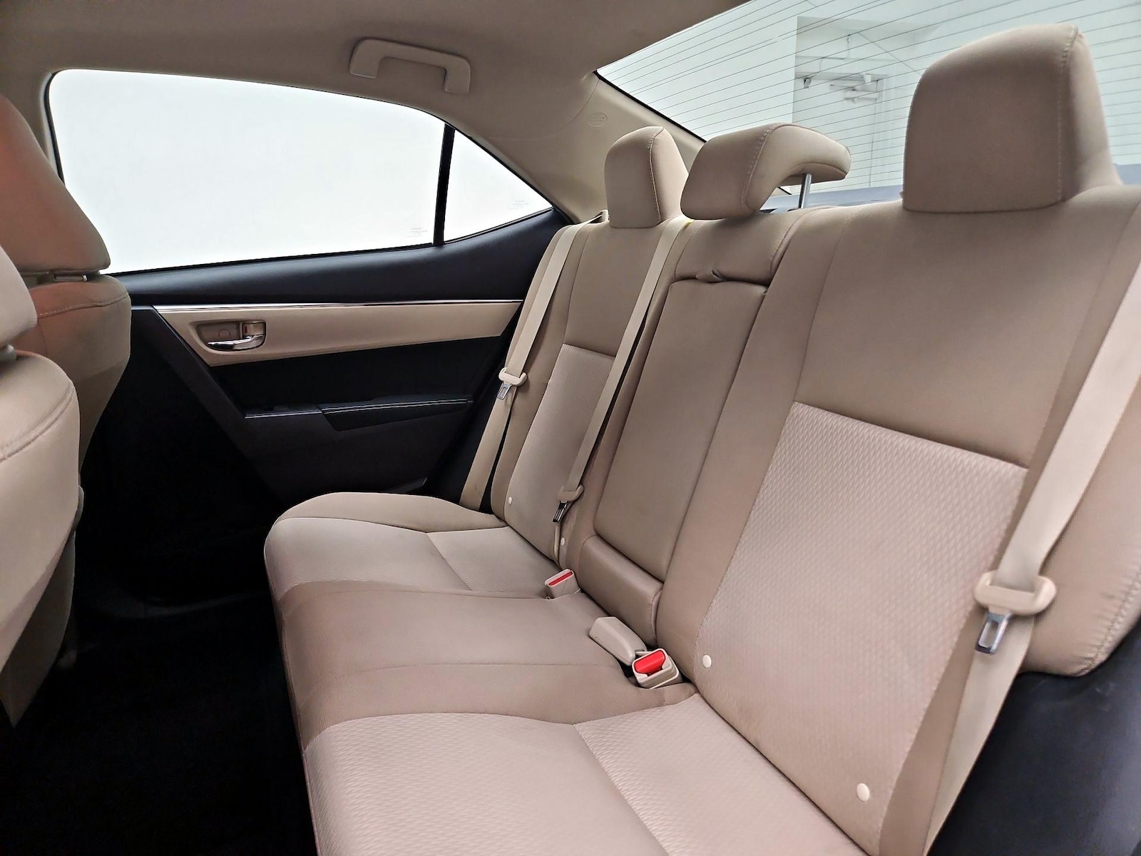 2016 Toyota Corolla LE - Photo 20