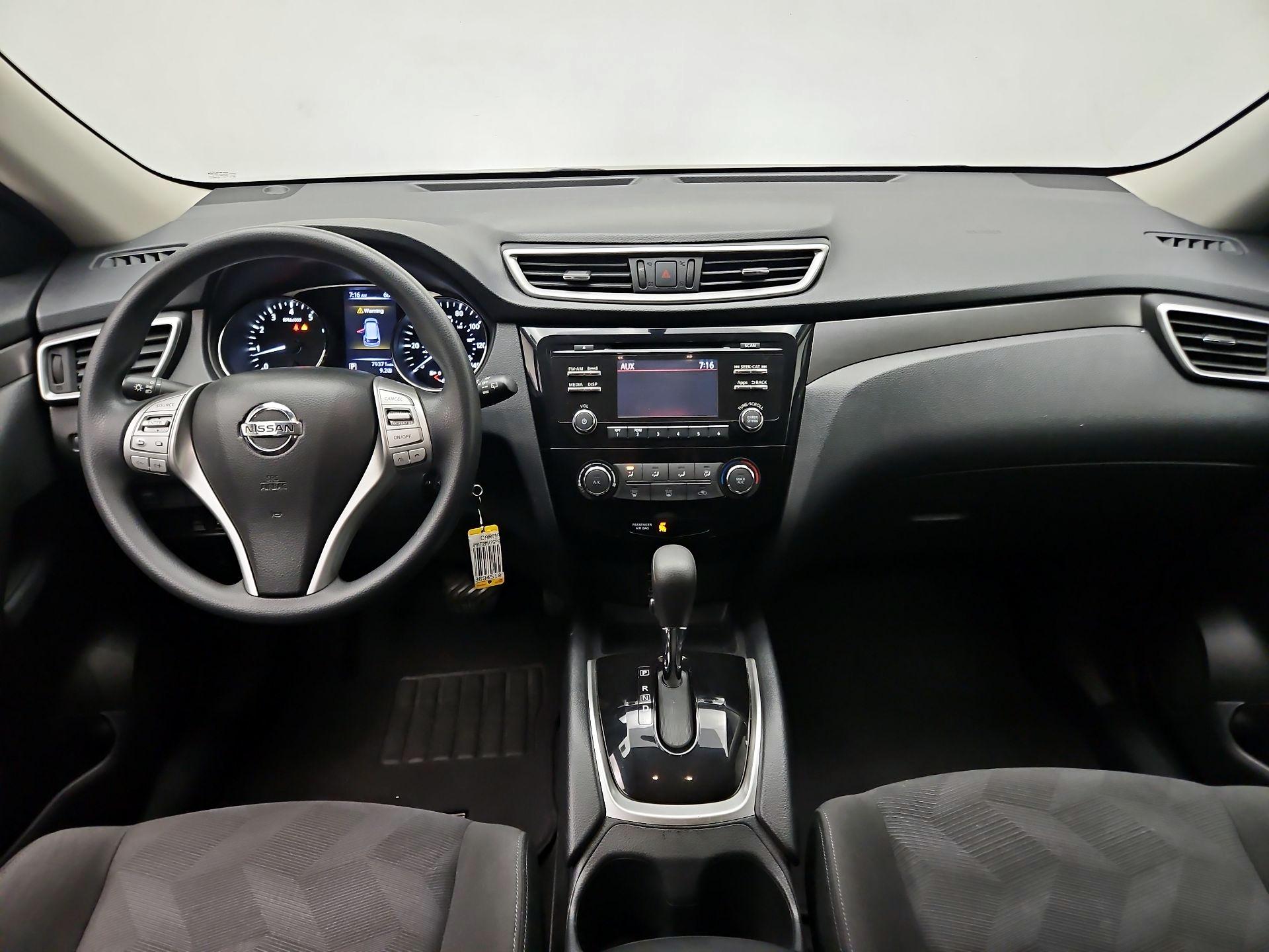 Thumbnail: 2016 Nissan Rogue - 9