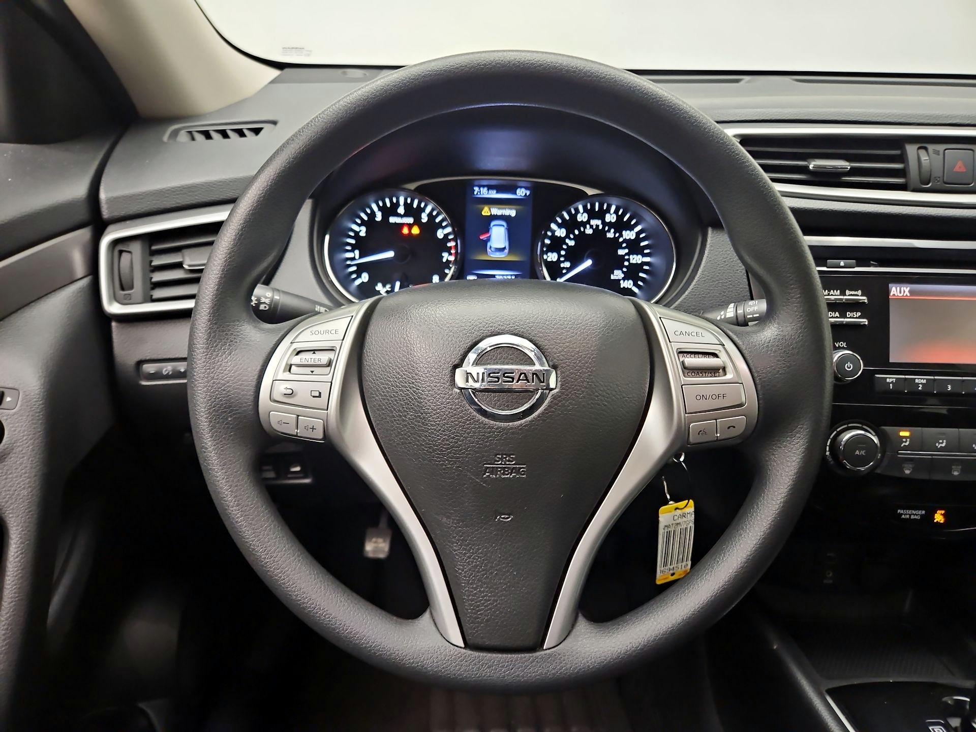 Thumbnail: 2016 Nissan Rogue - 10