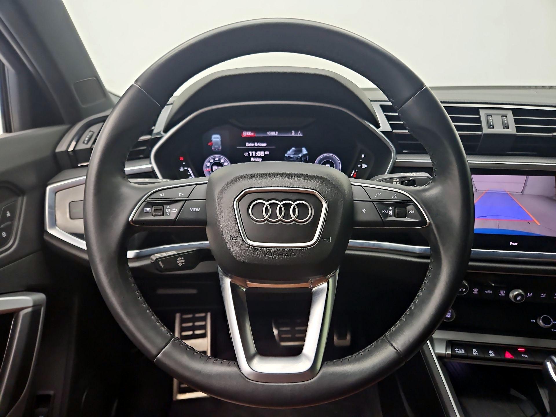 Thumbnail: 2020 Audi Q3 - 10