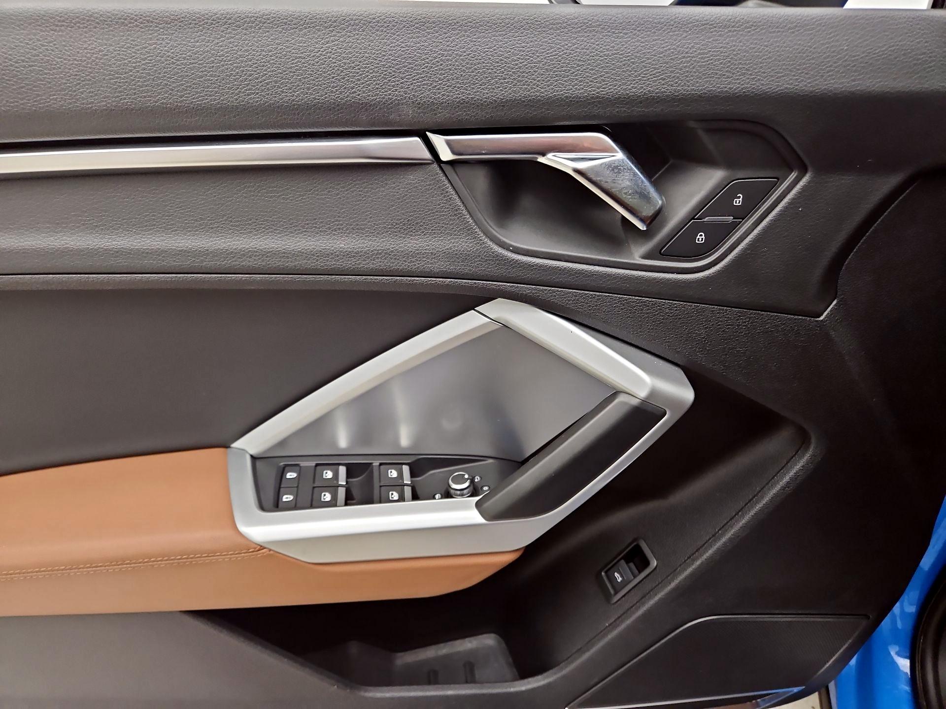 Thumbnail: 2020 Audi Q3 - 12