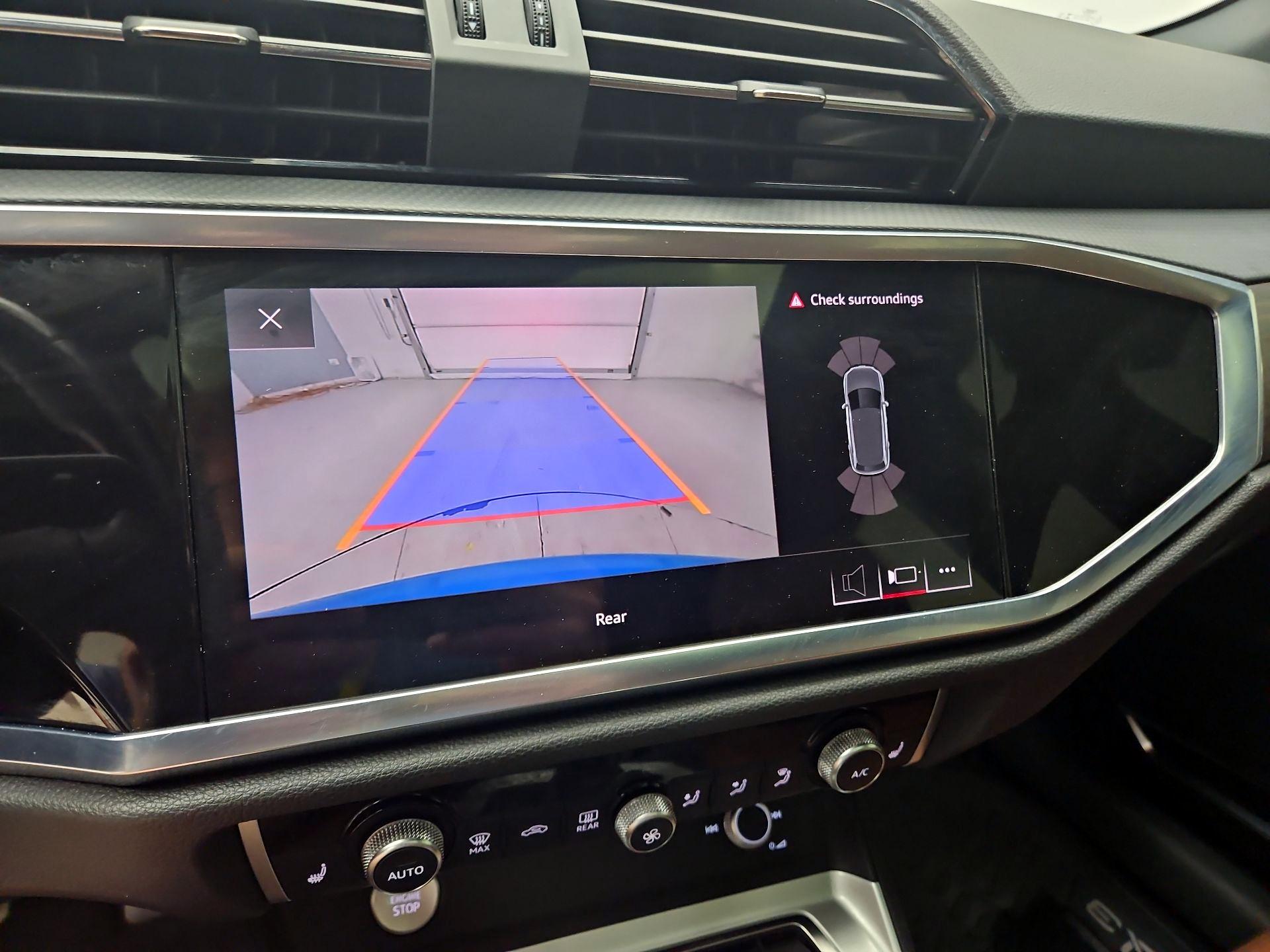 Thumbnail: 2020 Audi Q3 - 15
