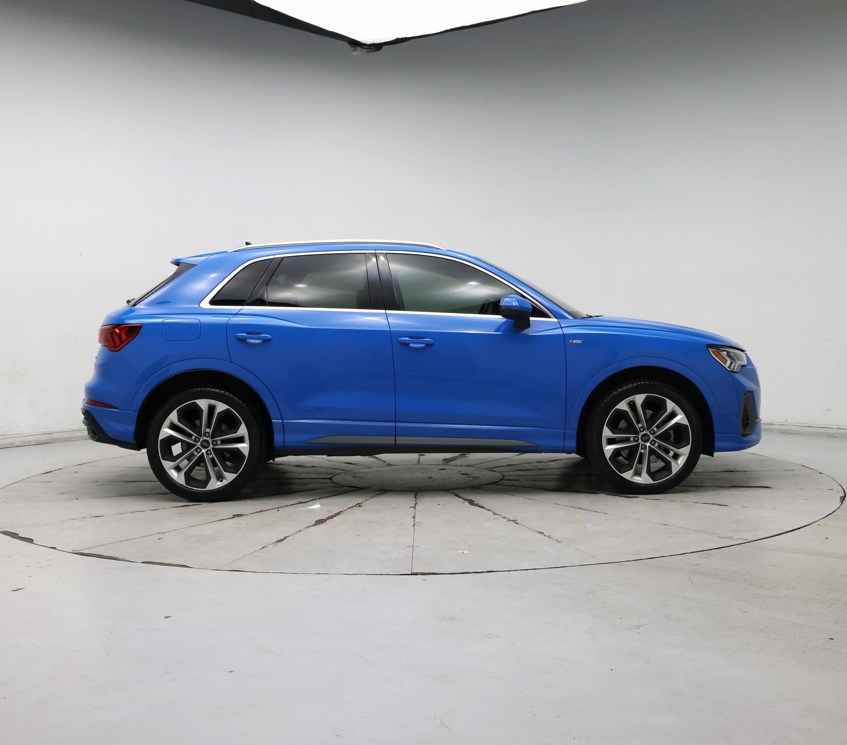 Thumbnail: 2020 Audi Q3 - 7
