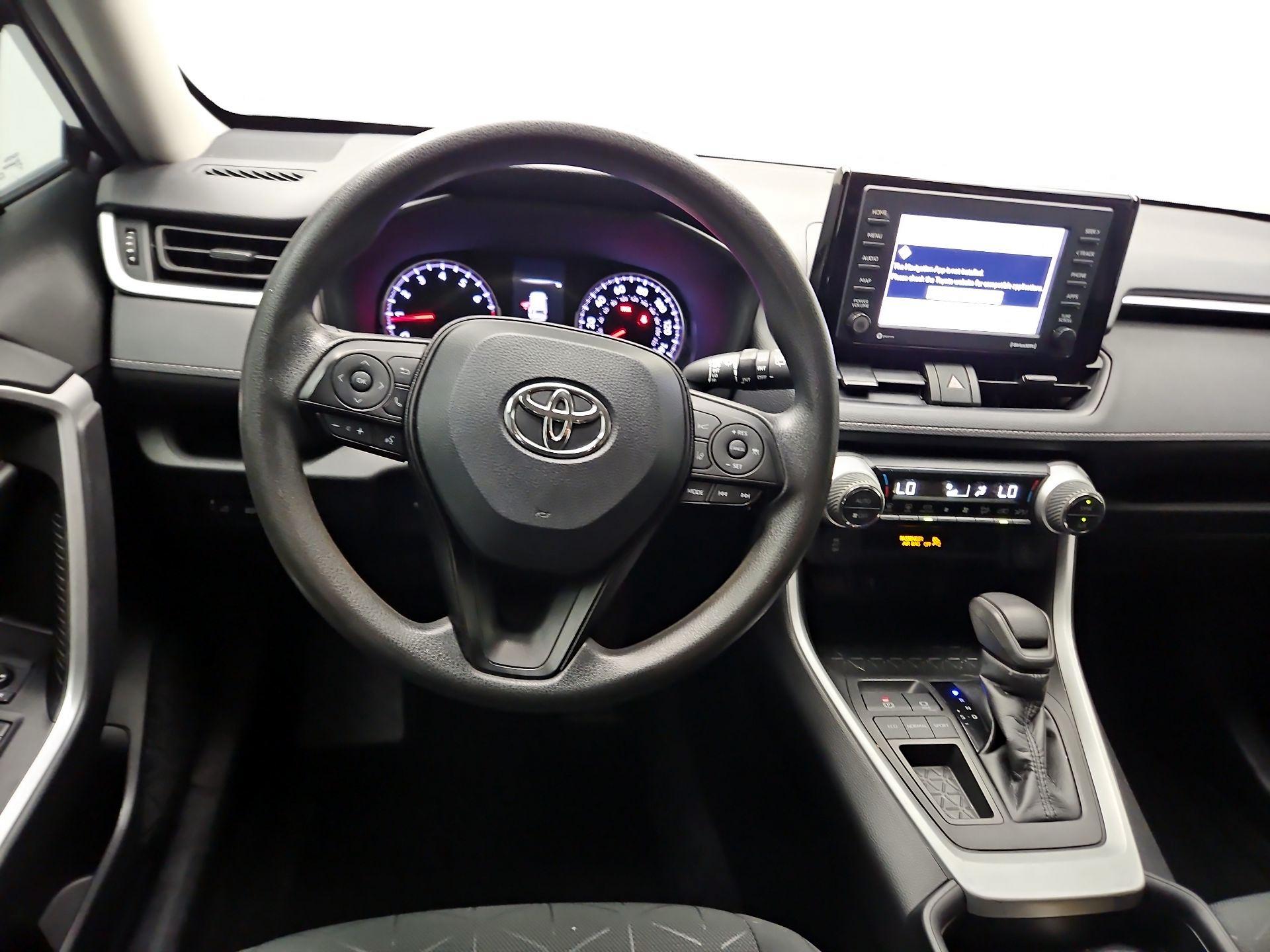 Thumbnail: 2021 Toyota RAV4 - 10