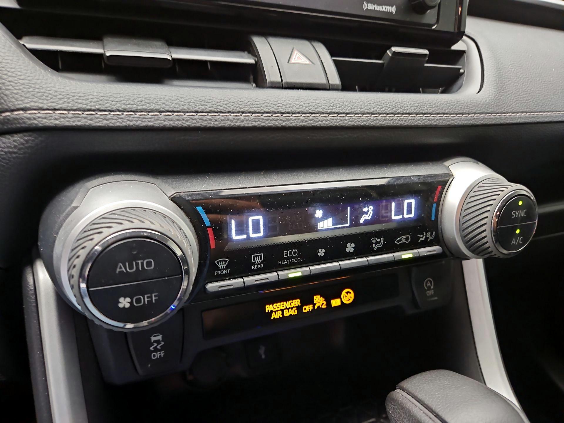 Thumbnail: 2021 Toyota RAV4 - 16