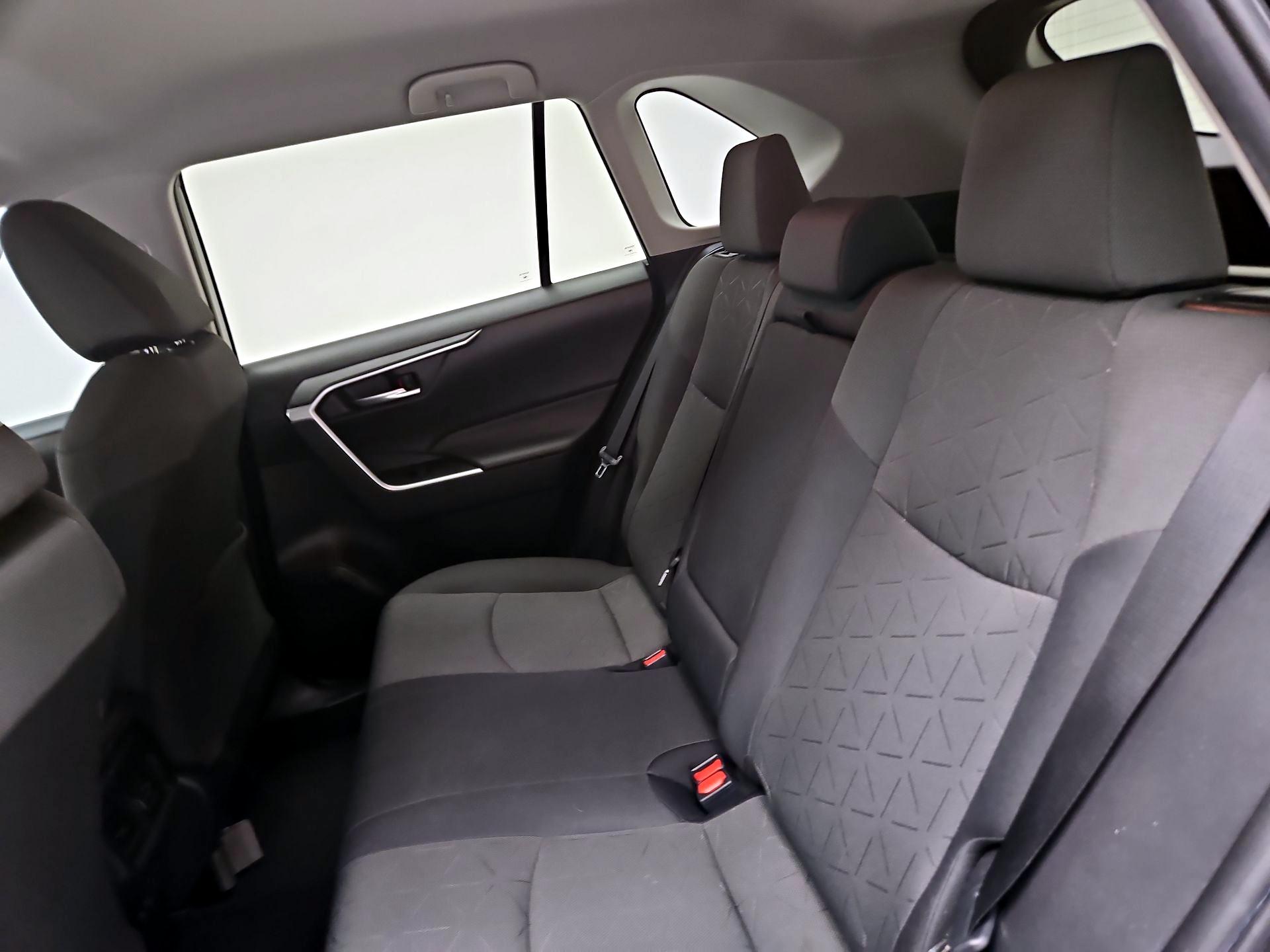 Thumbnail: 2021 Toyota RAV4 - 19