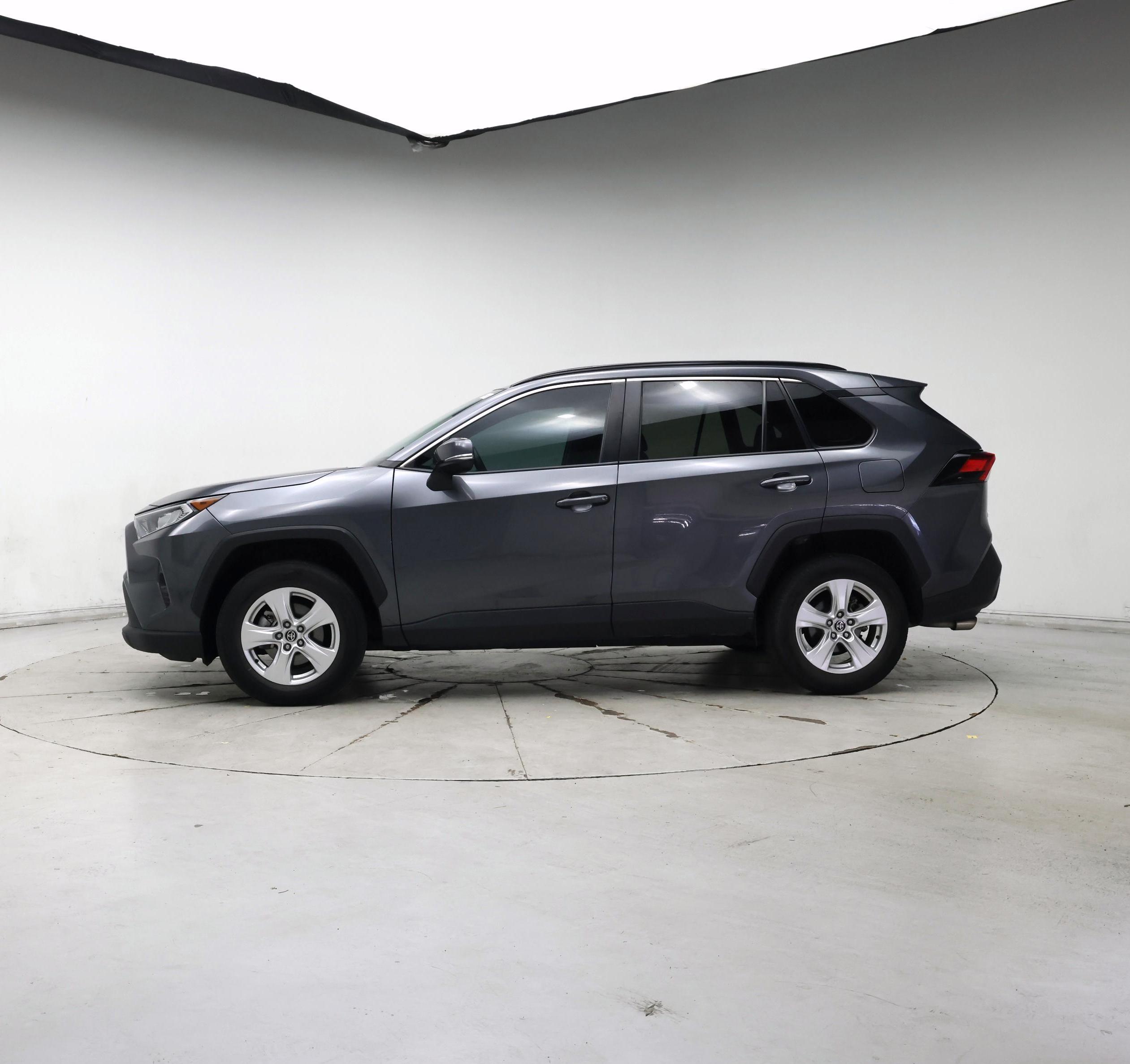 Thumbnail: 2021 Toyota RAV4 - 3