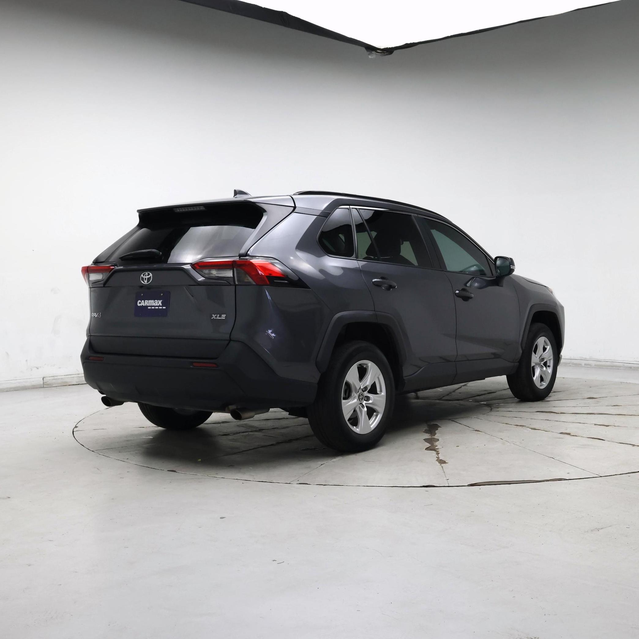 Thumbnail: 2021 Toyota RAV4 - 8