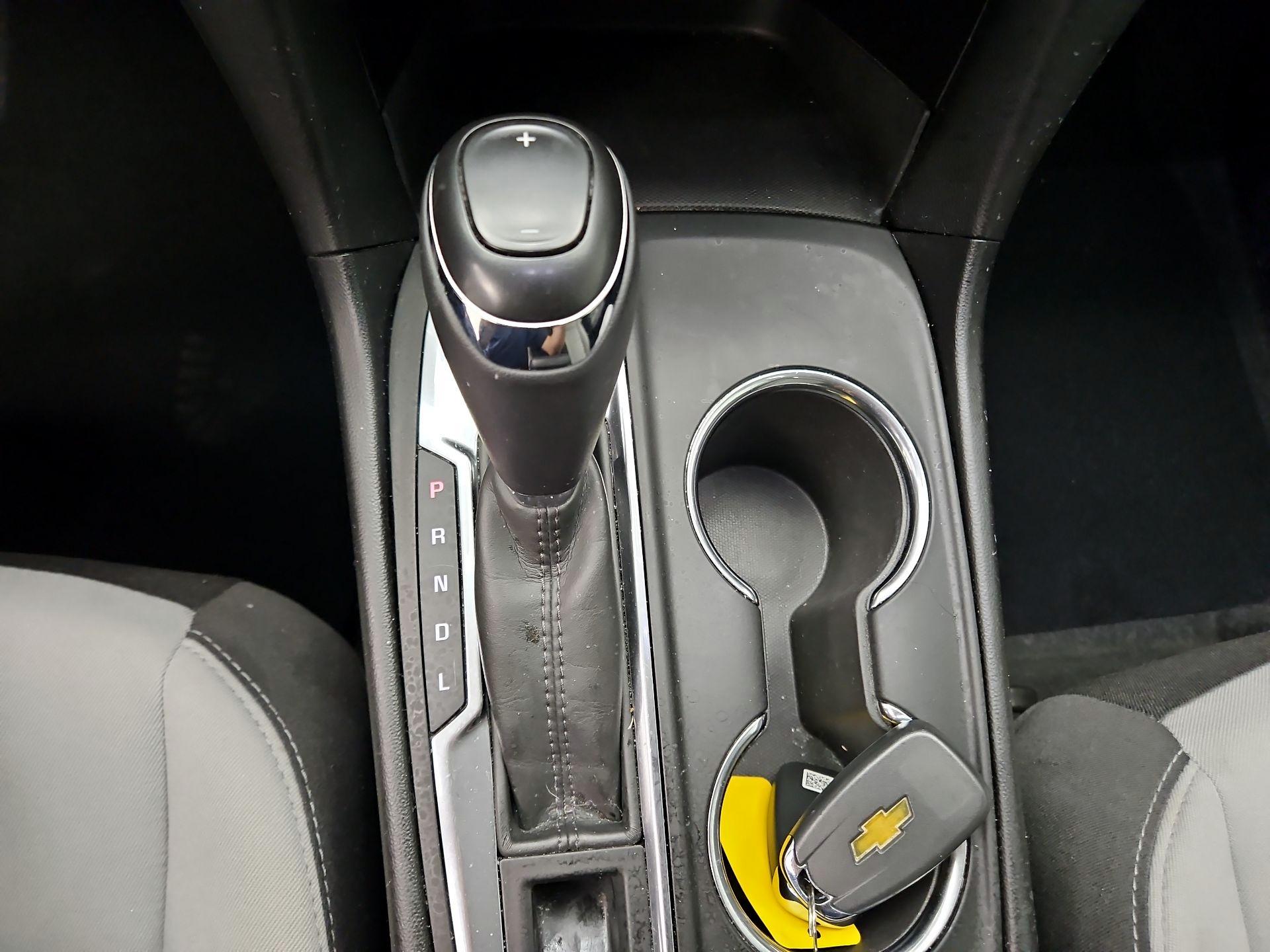 Thumbnail: 2018 Chevrolet Equinox - 17