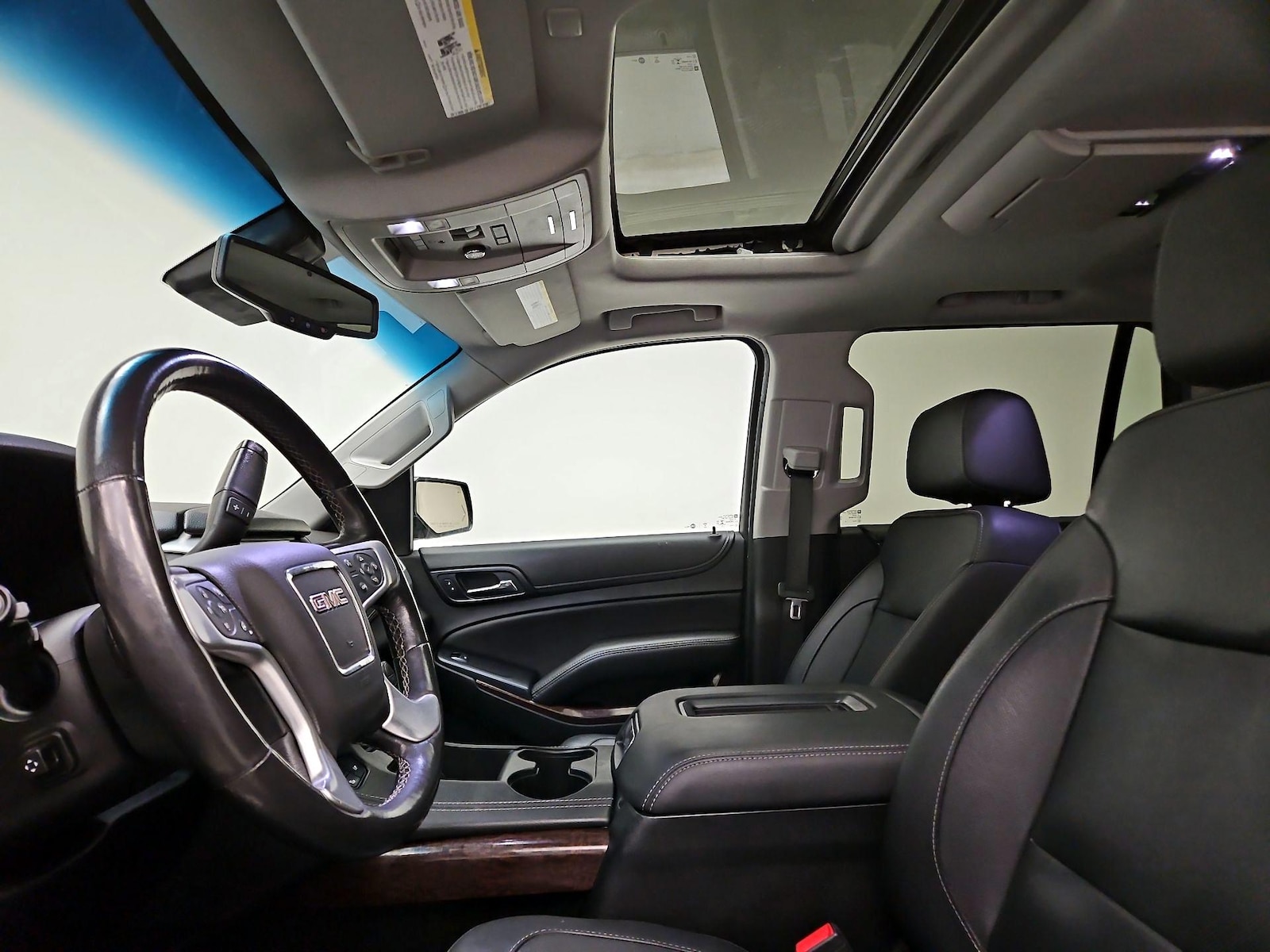 Sunroof(s) & Overhead Airbags