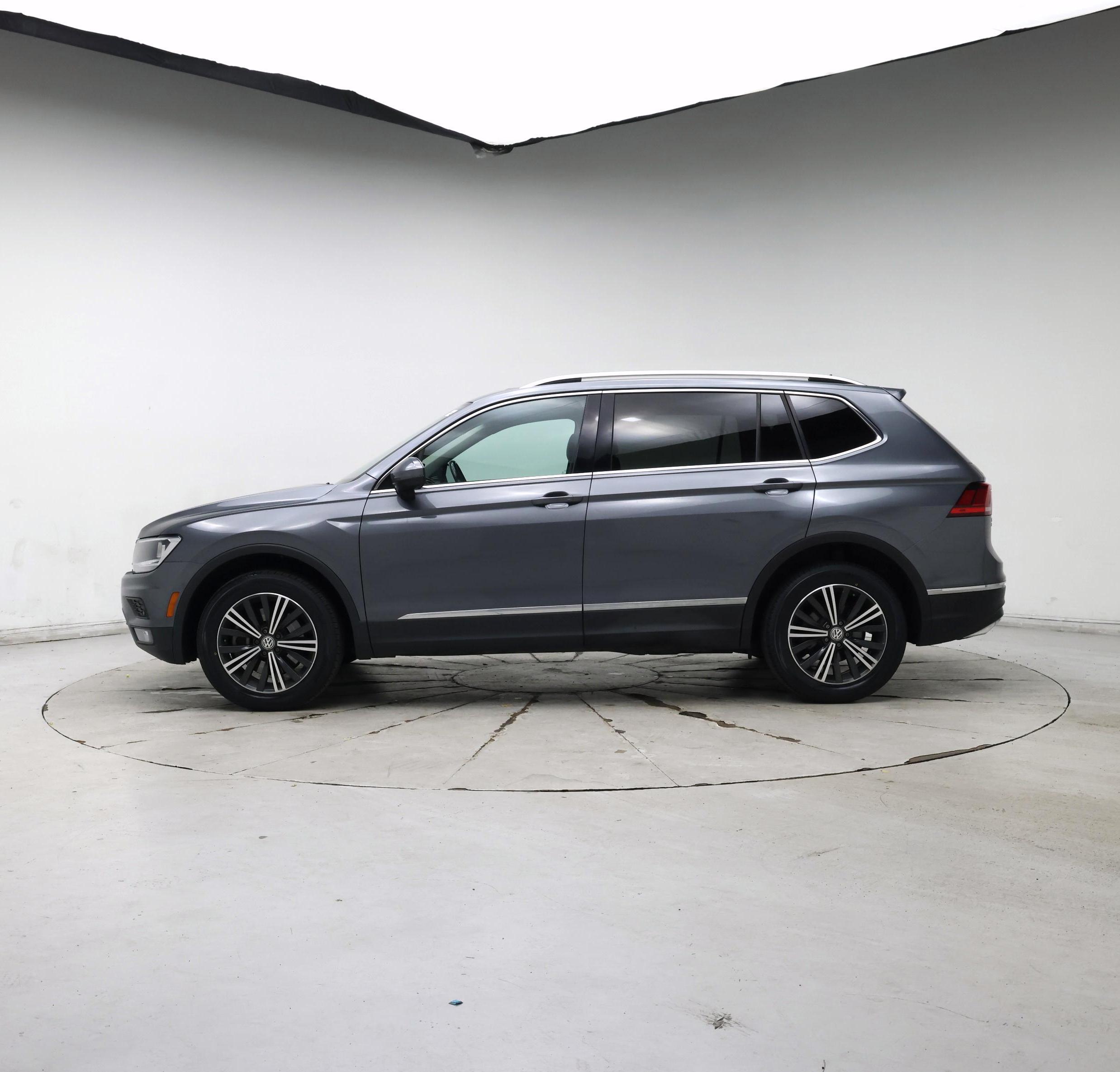 Thumbnail: 2019 Volkswagen Tiguan - 3