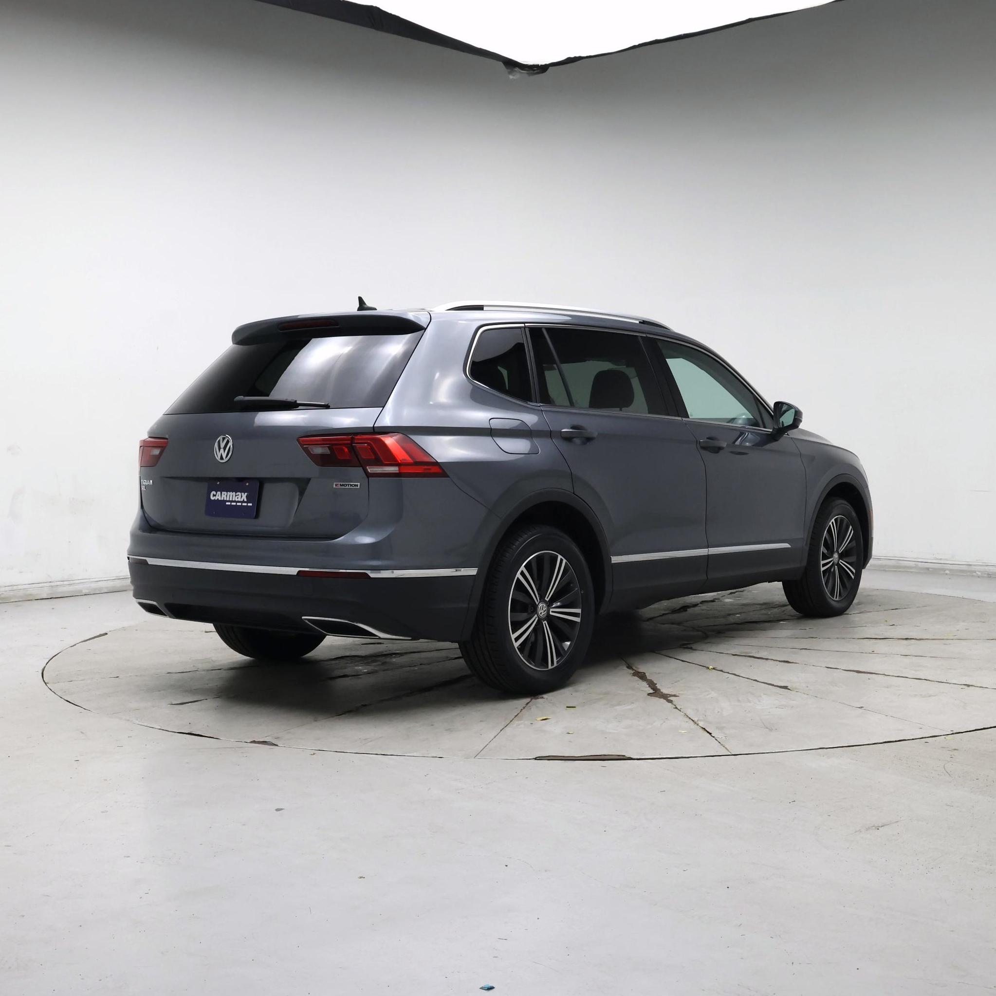 Thumbnail: 2019 Volkswagen Tiguan - 8