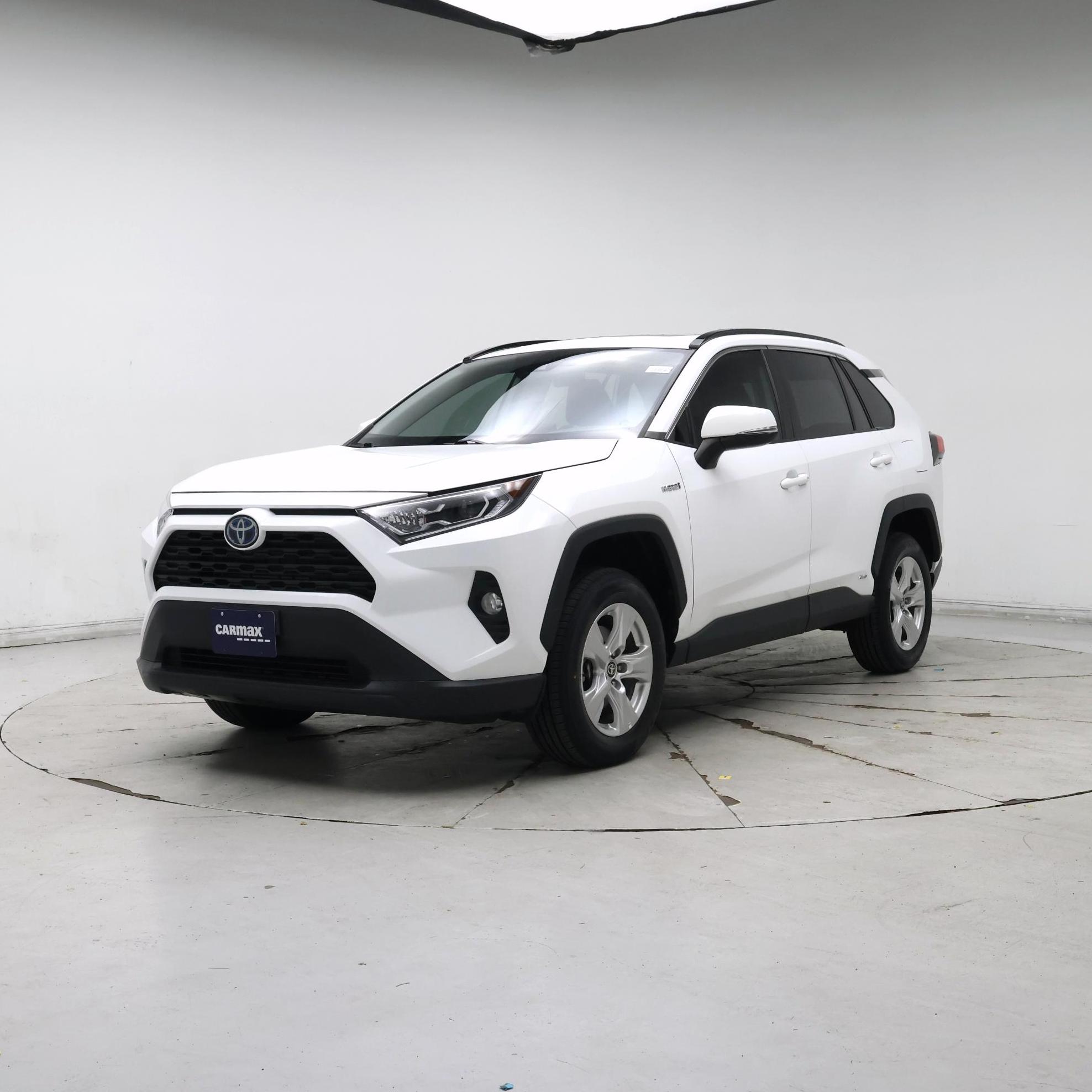 Thumbnail: 2021 Toyota RAV4 - 4
