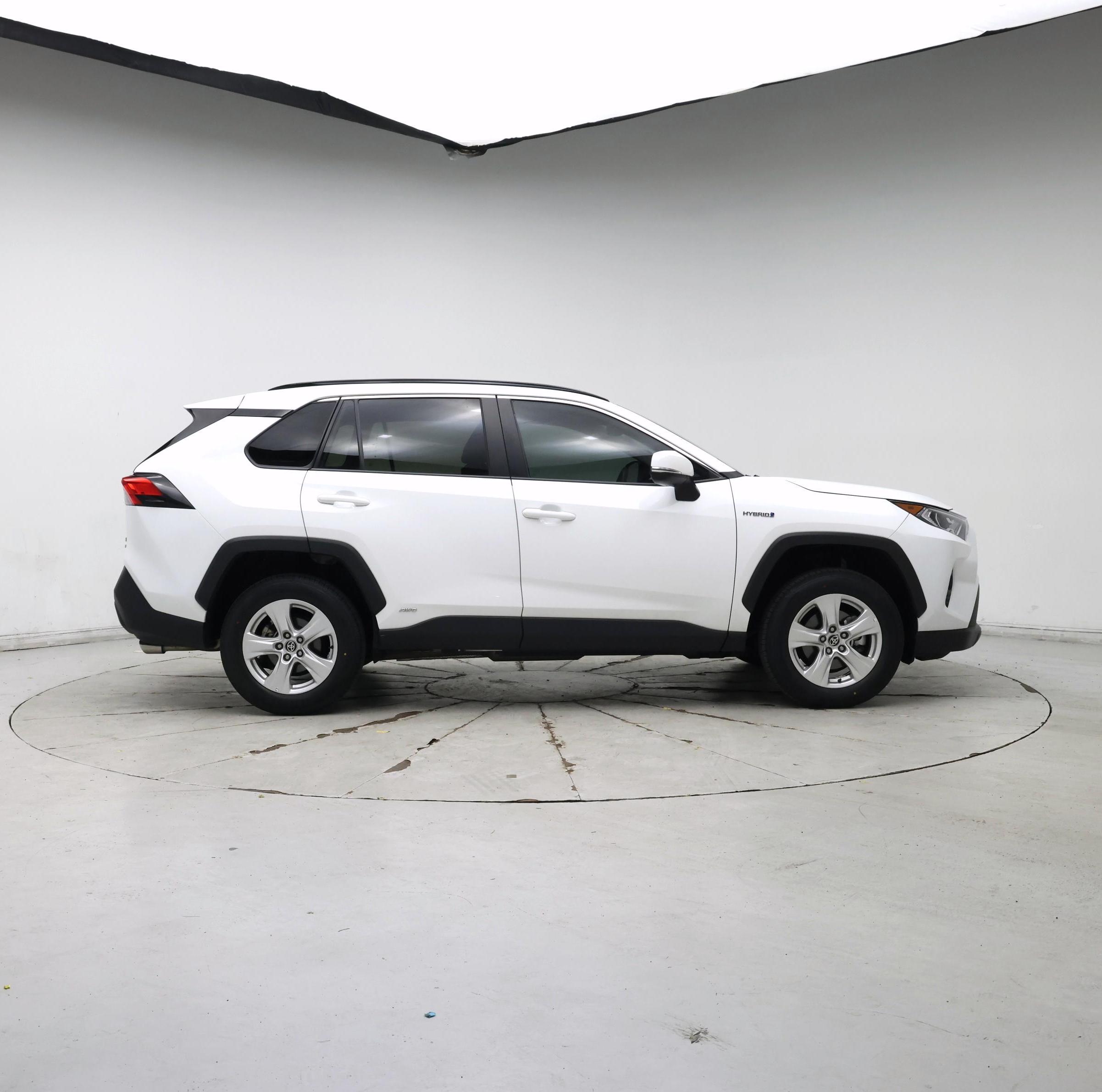 Thumbnail: 2021 Toyota RAV4 - 7