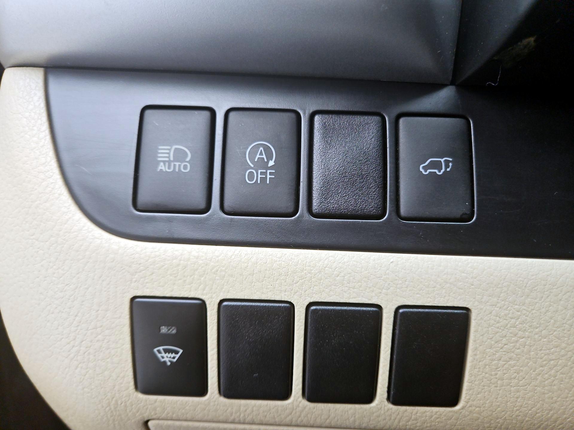 Thumbnail: 2018 Toyota Highlander - 13