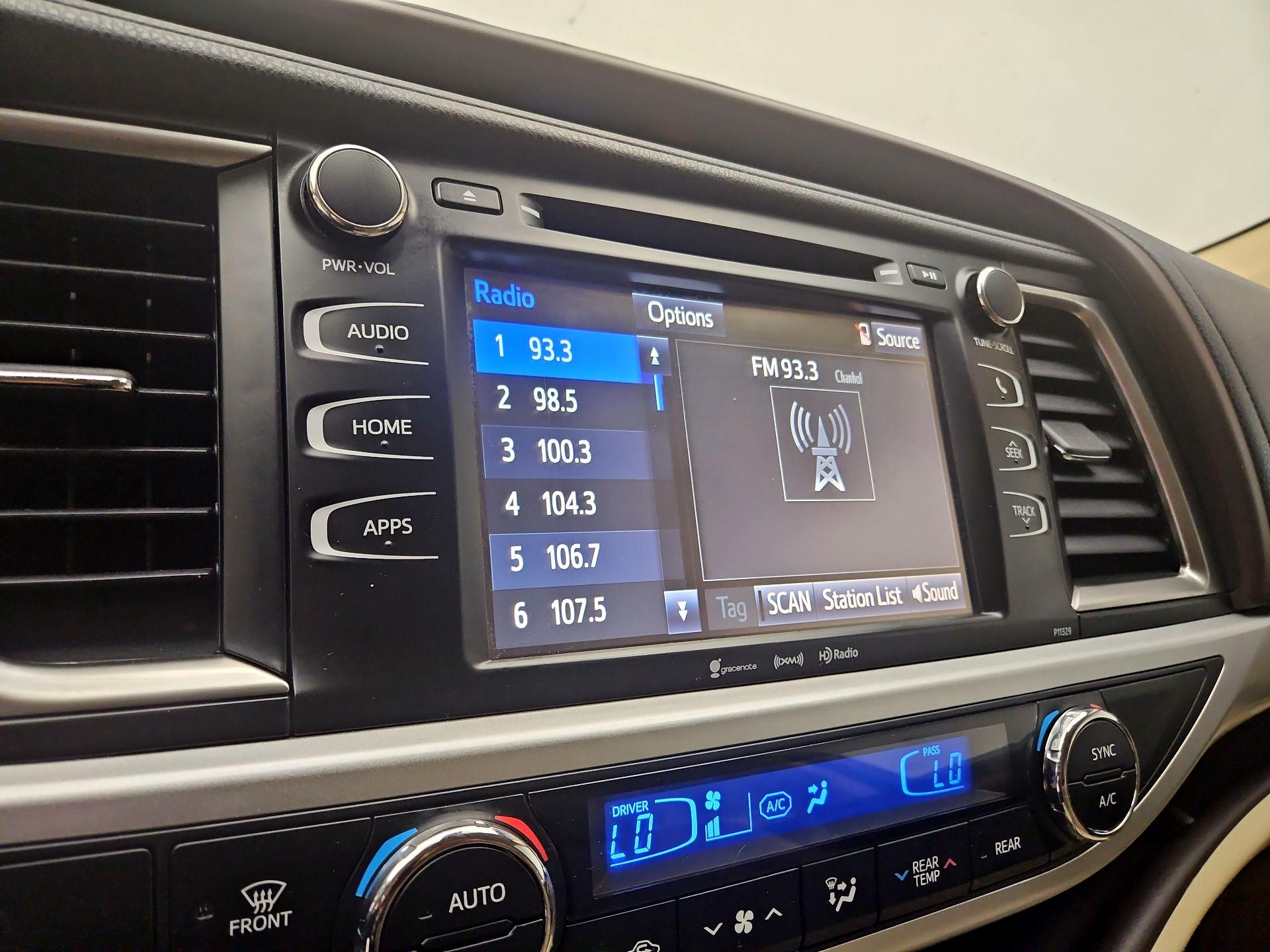 Thumbnail: 2018 Toyota Highlander - 15