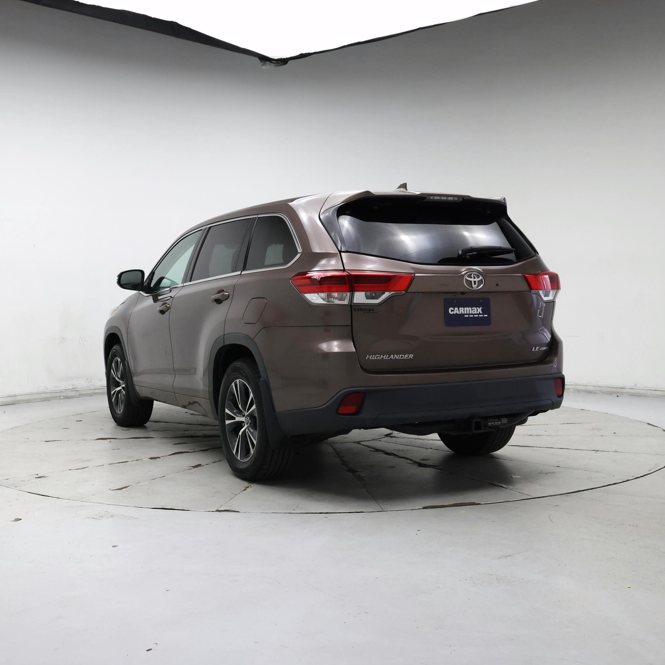 Thumbnail: 2018 Toyota Highlander - 2