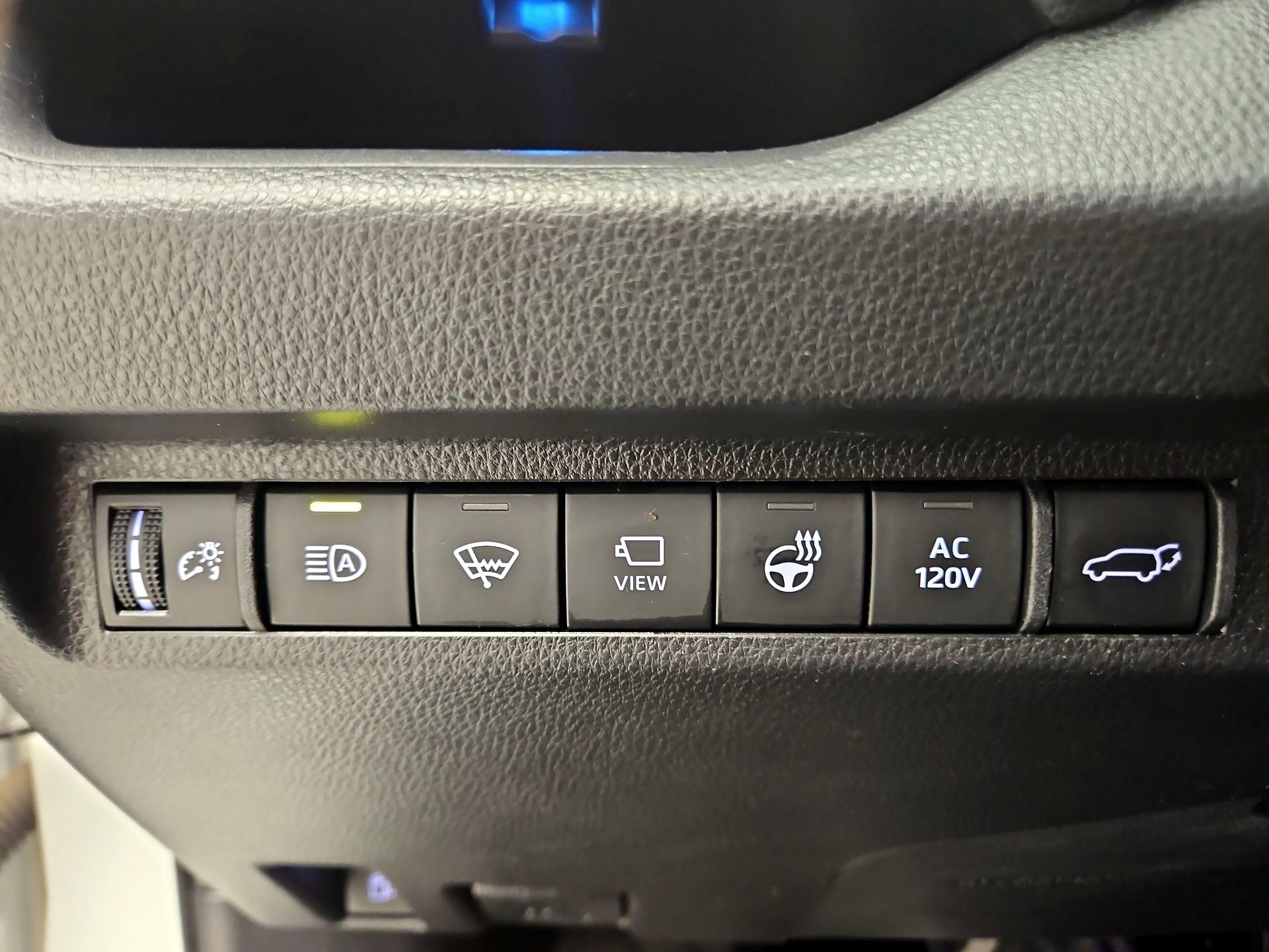 Thumbnail: 2022 Toyota RAV4 - 13