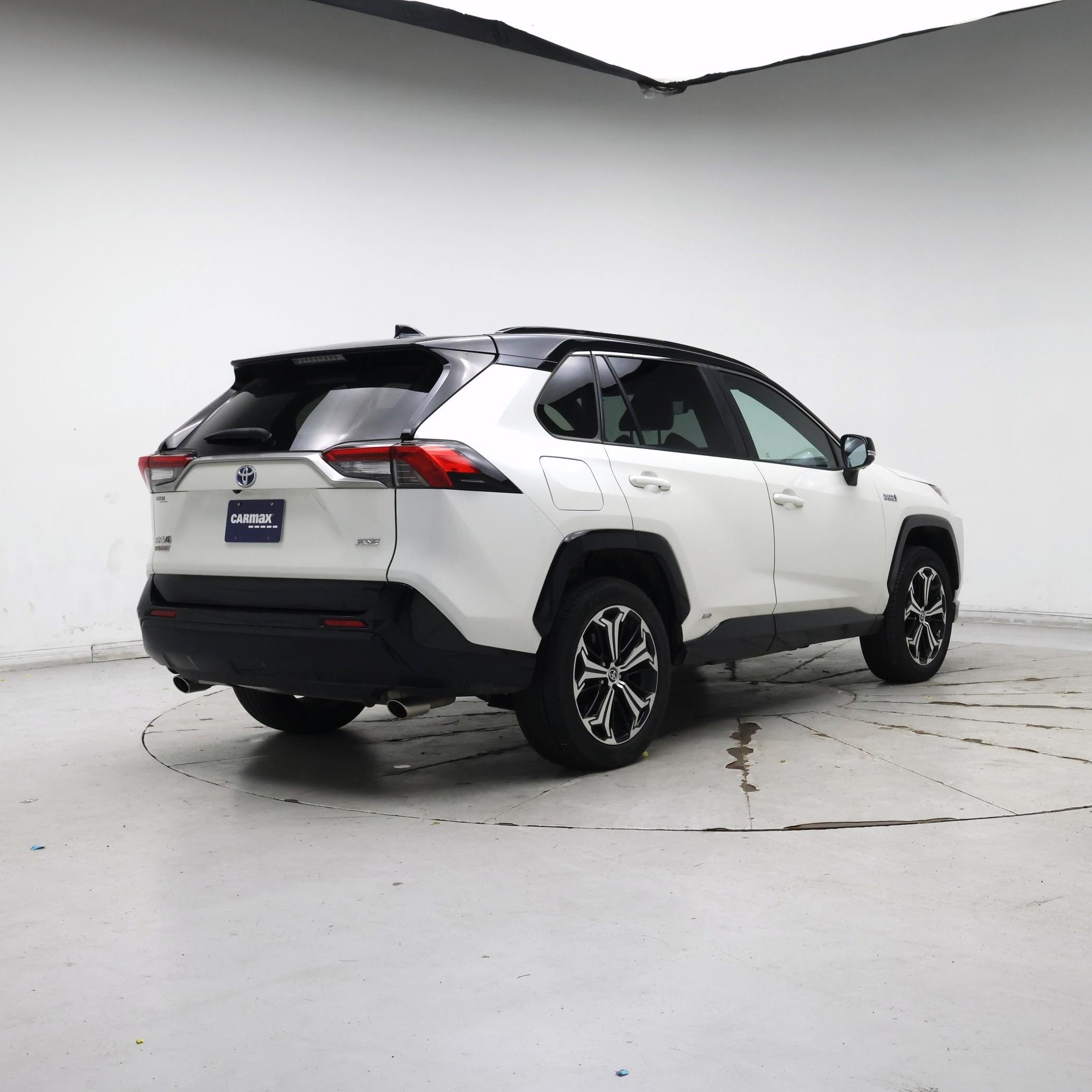 Thumbnail: 2022 Toyota RAV4 - 8