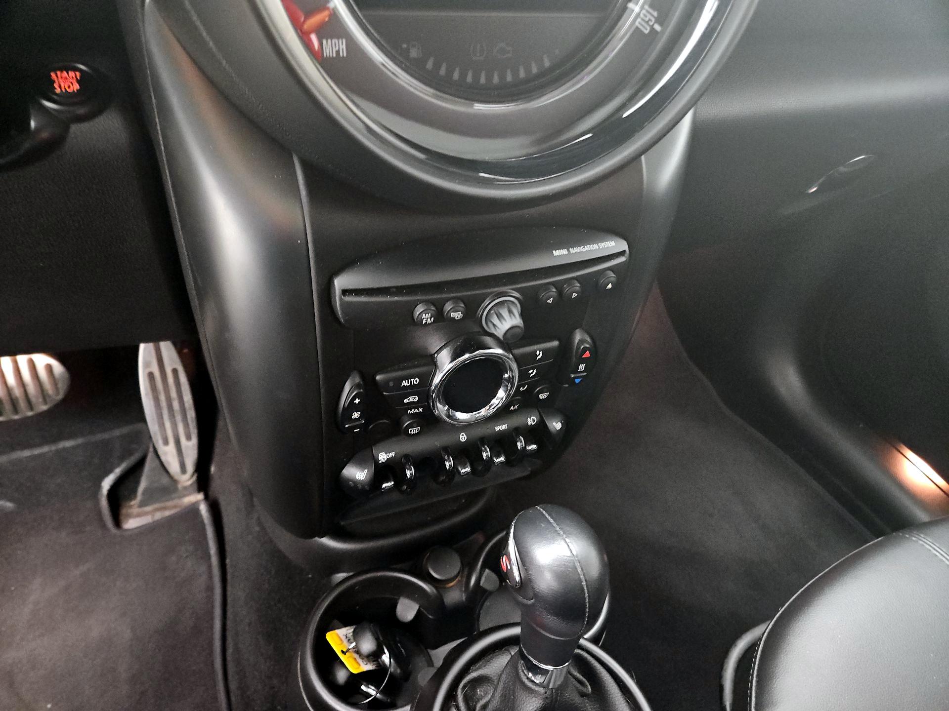 Thumbnail: 2016 MINI Cooper Countryman - 14