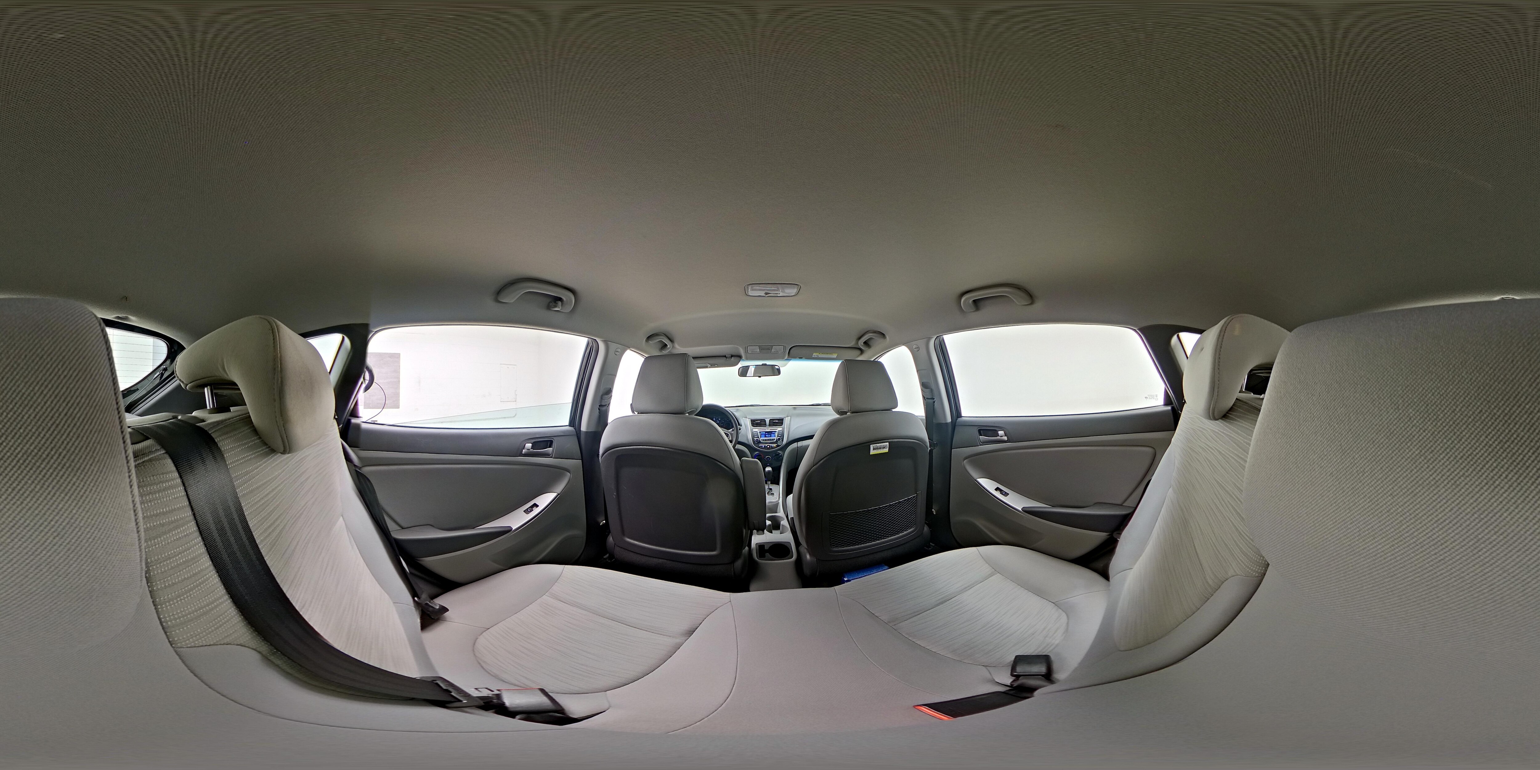 2017 Hyundai Accent SE - Photo 25